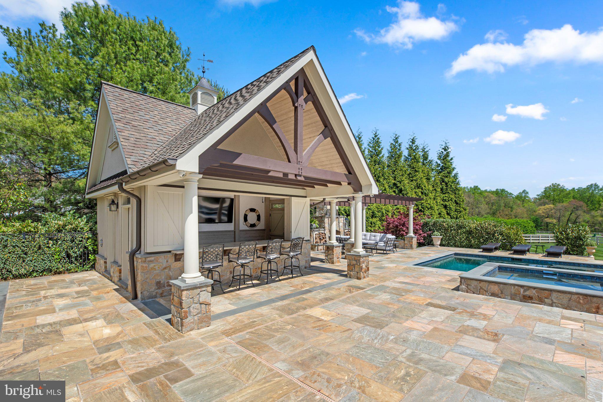 PATERNAL GIFT FARM - Residential