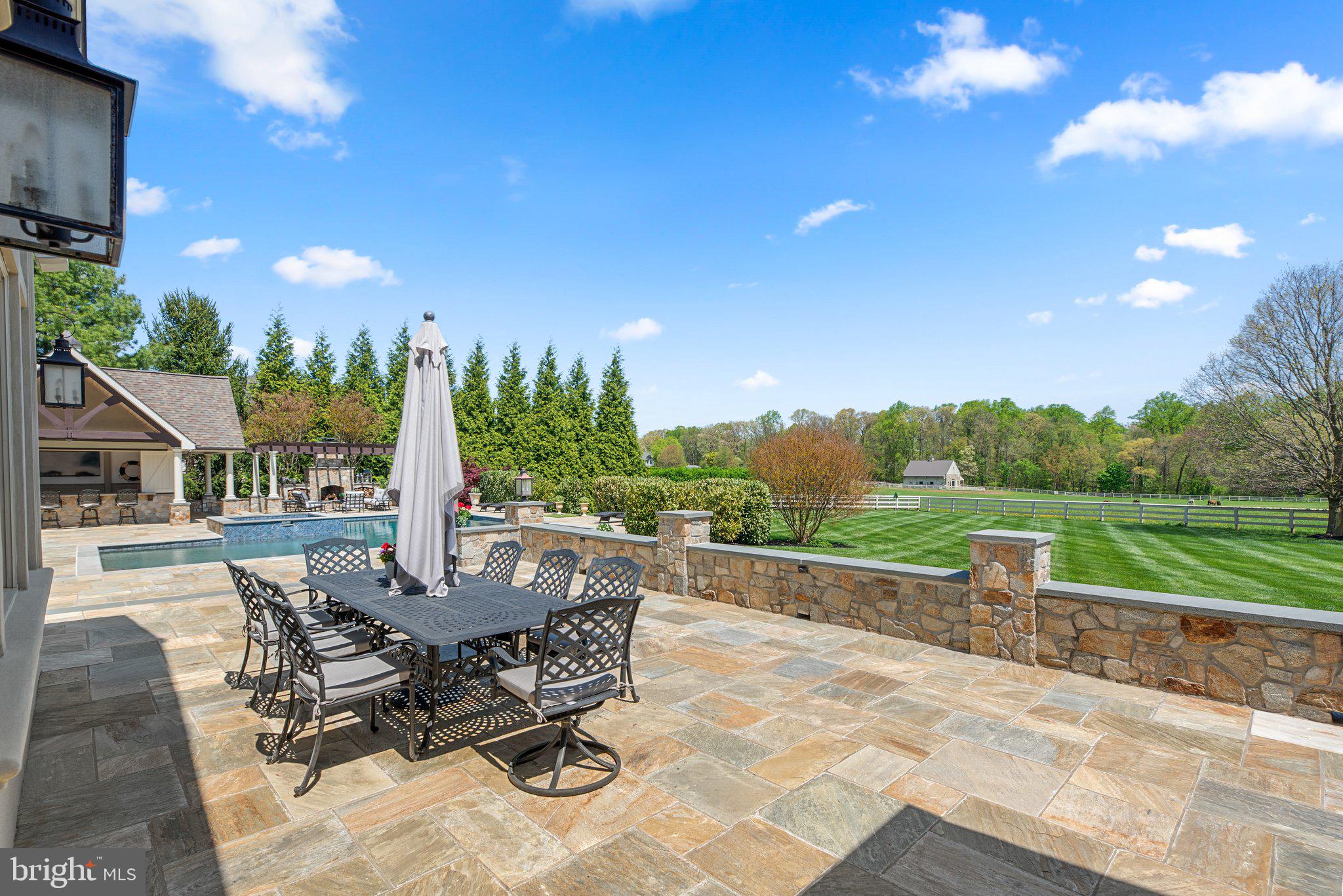 PATERNAL GIFT FARM - Residential