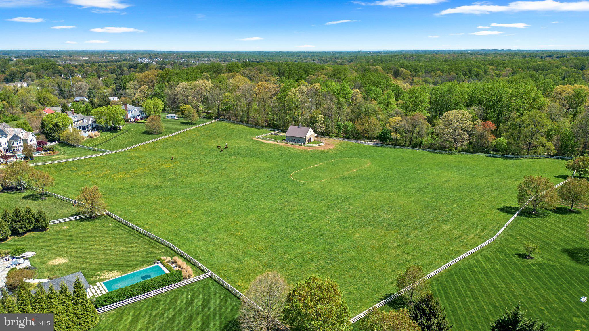 PATERNAL GIFT FARM - Residential