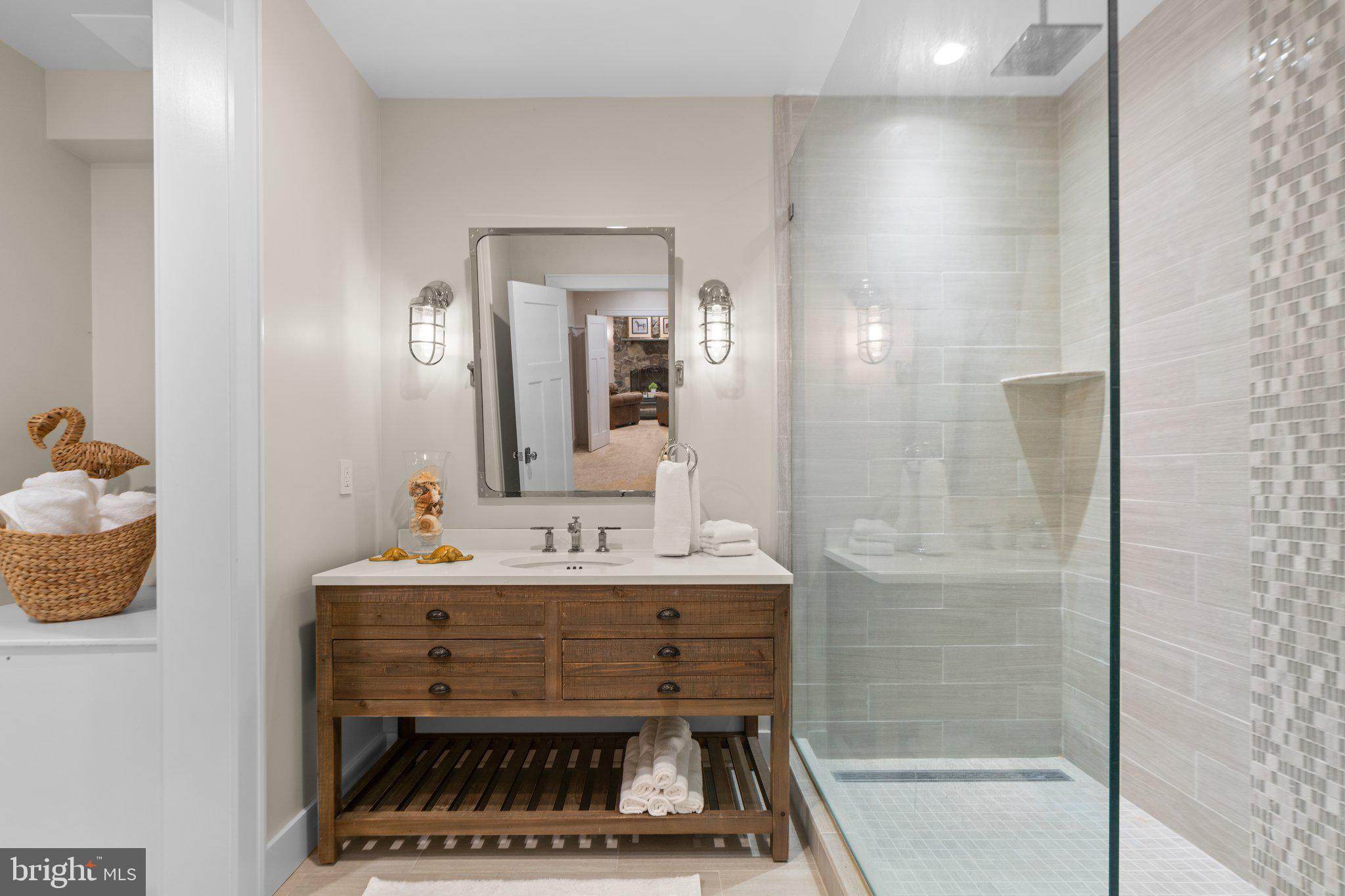 PATERNAL GIFT FARM - Residential