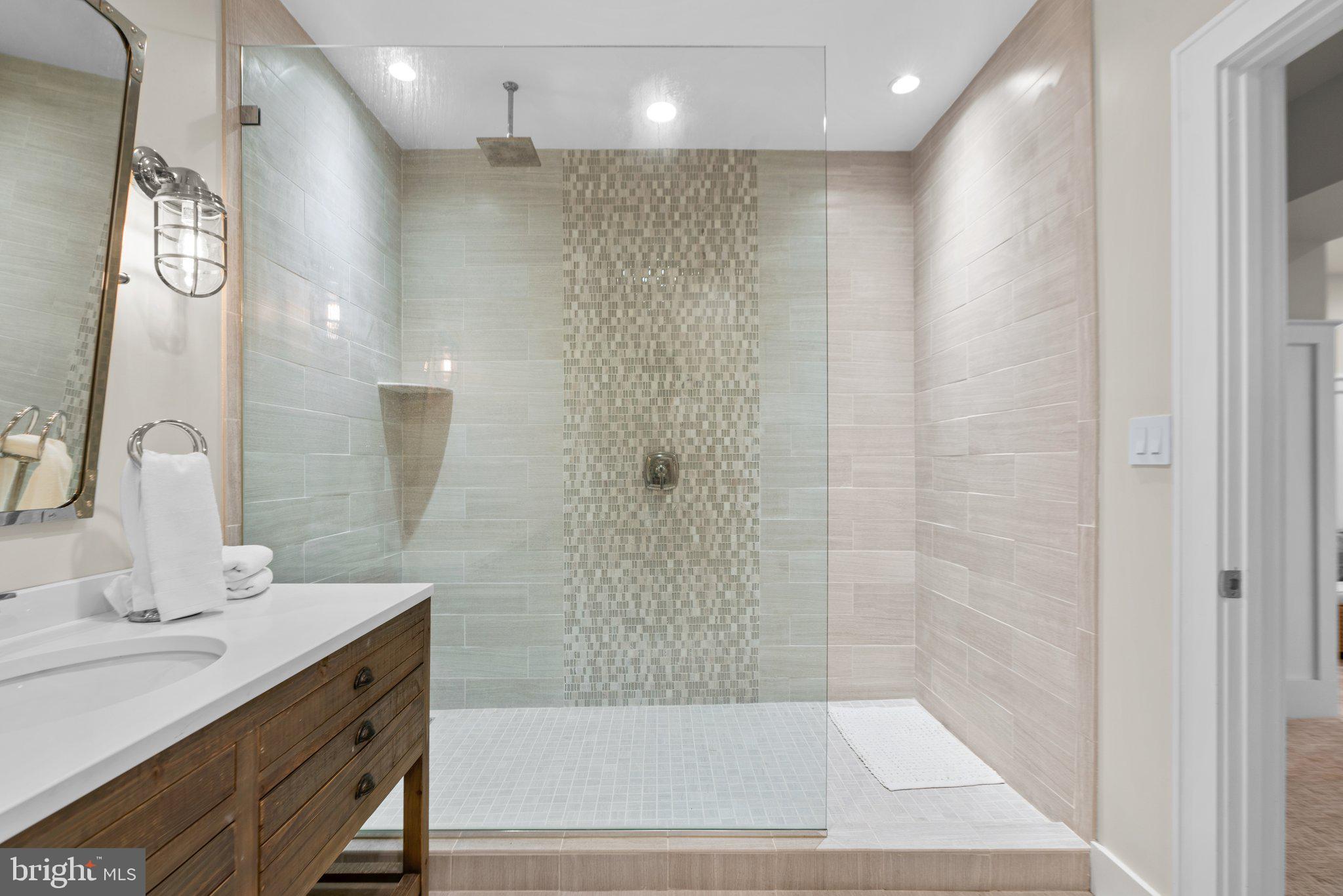 PATERNAL GIFT FARM - Residential