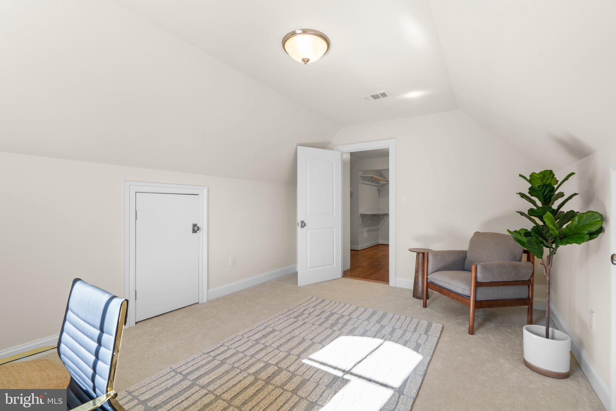 PATERNAL GIFT FARM - Residential