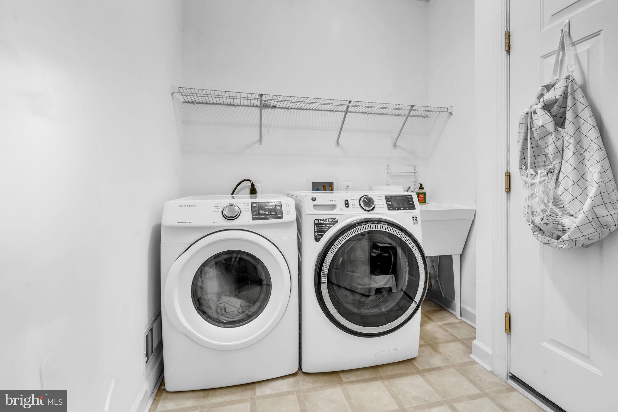 SOMERSET - Residential Lease