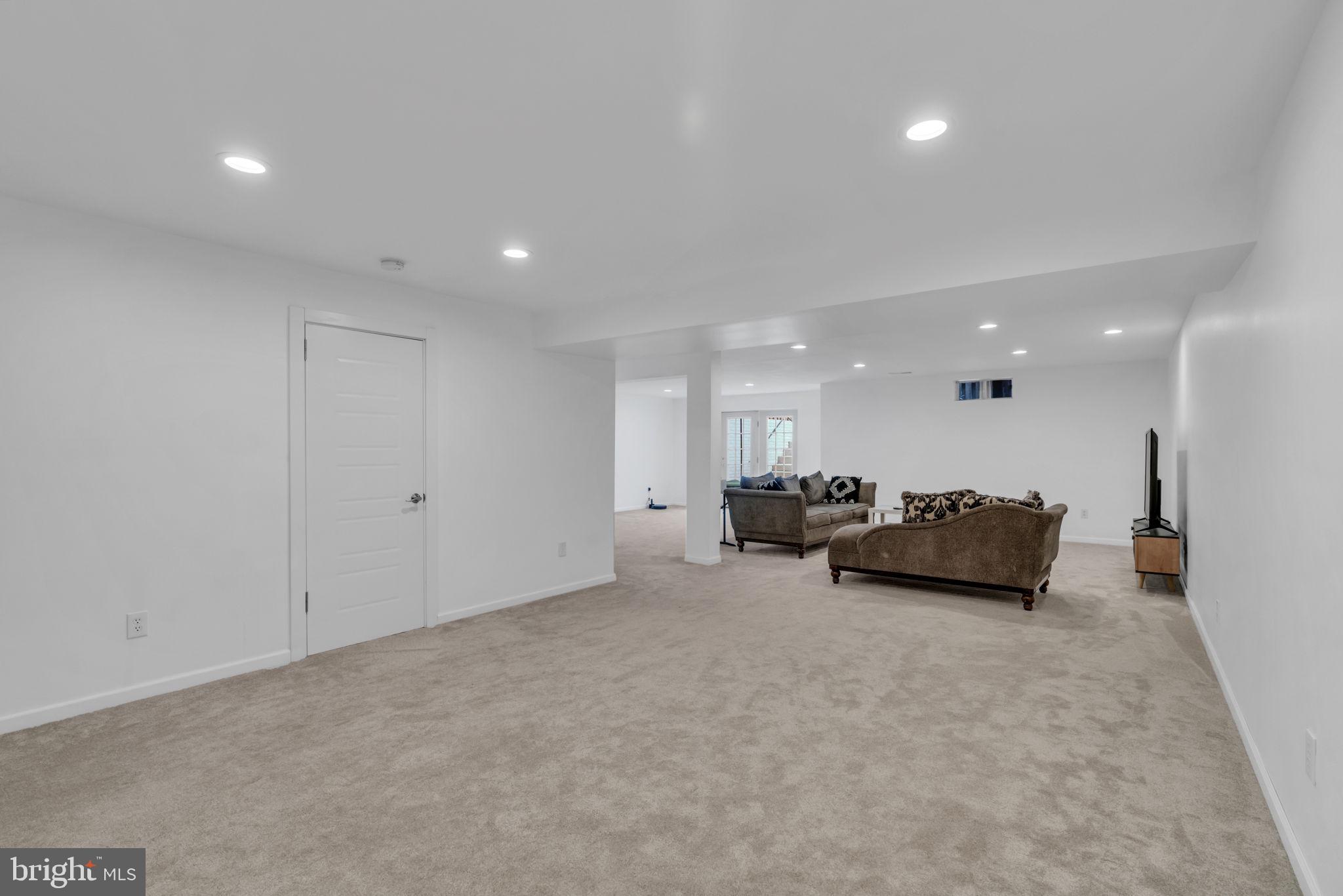 SOMERSET - Residential Lease