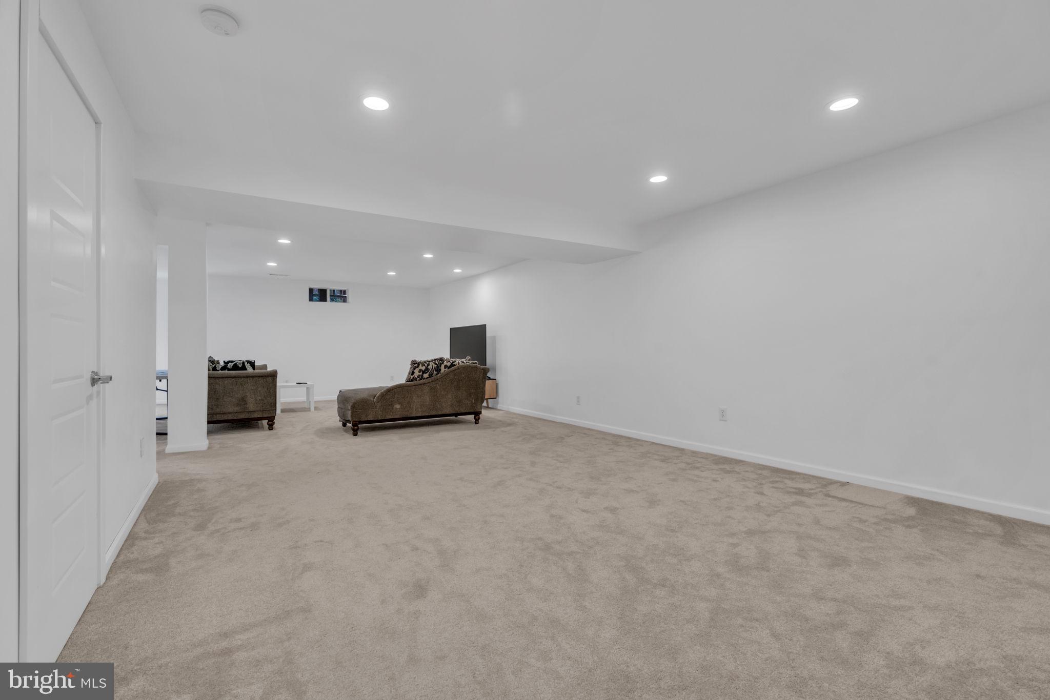 SOMERSET - Residential Lease