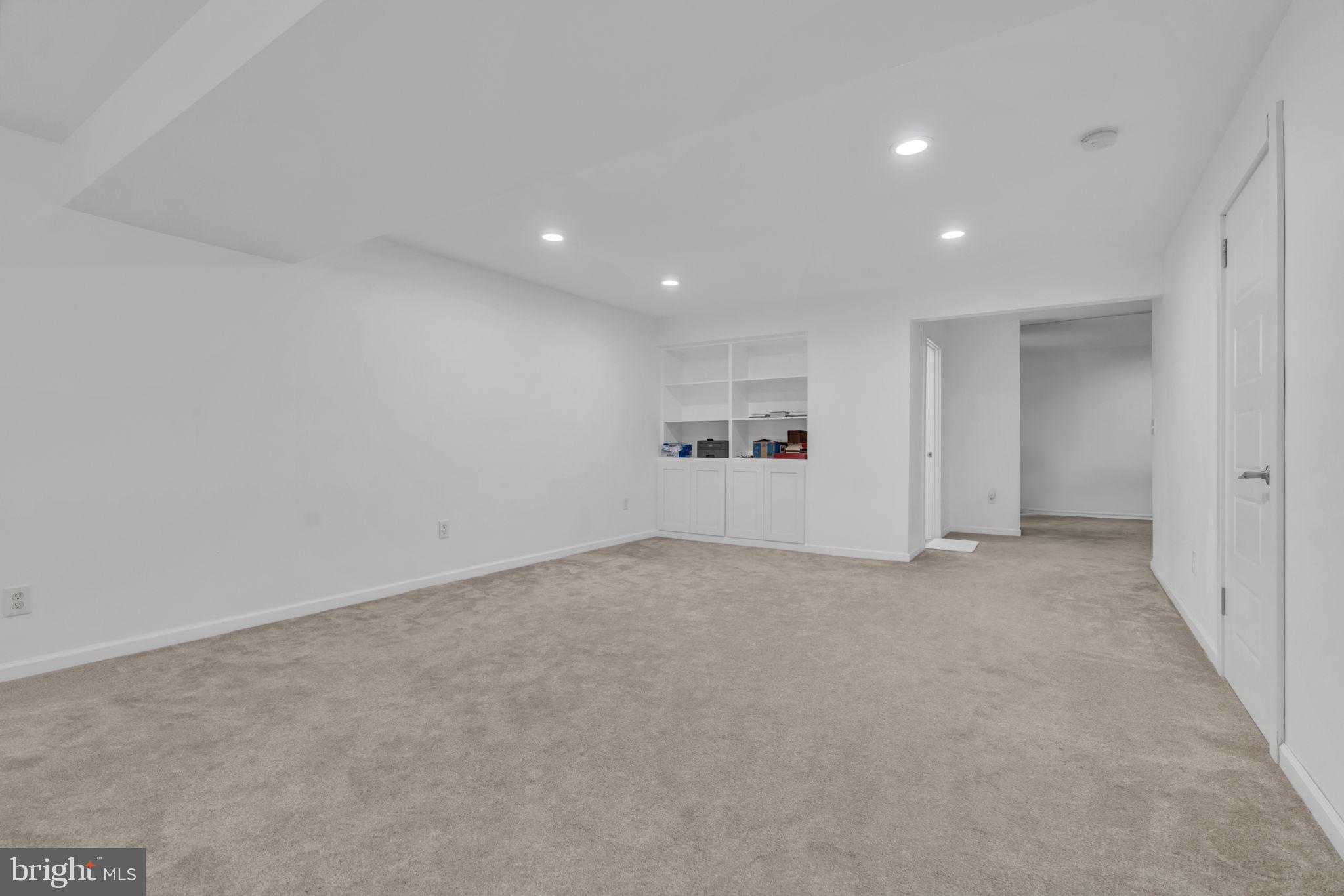 SOMERSET - Residential Lease