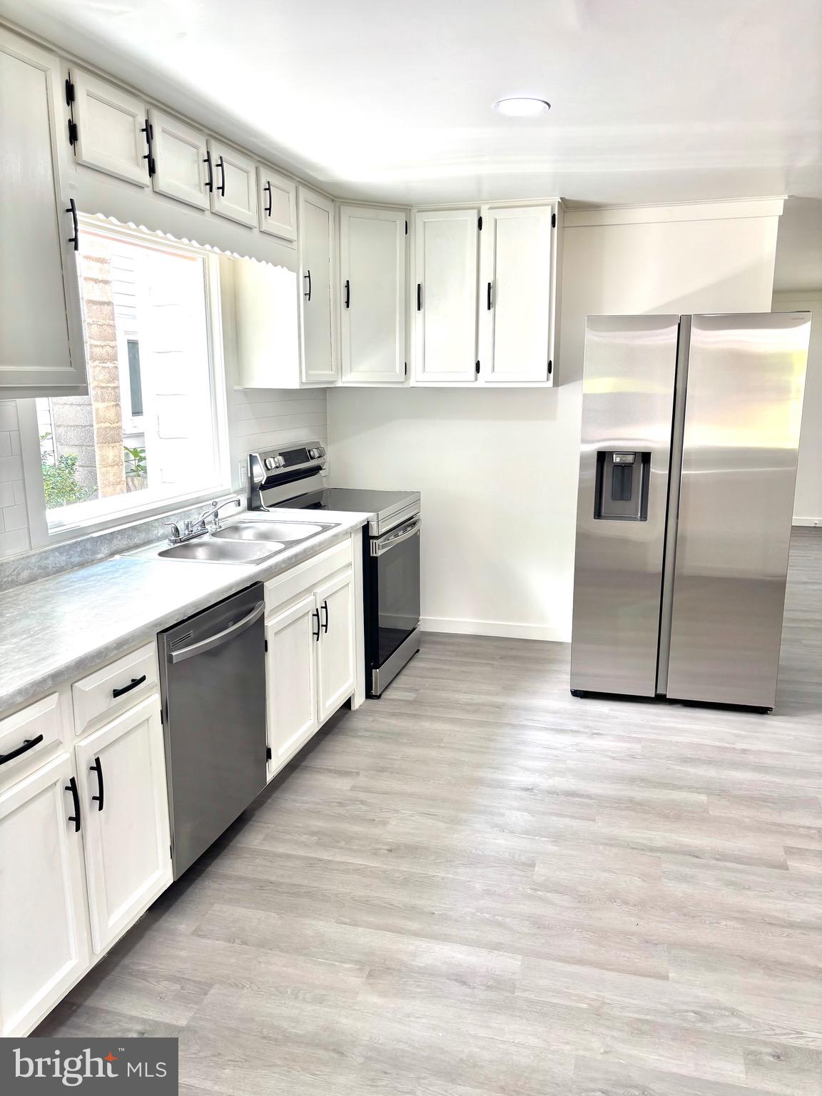 880 PARCHEYTOWN ROAD