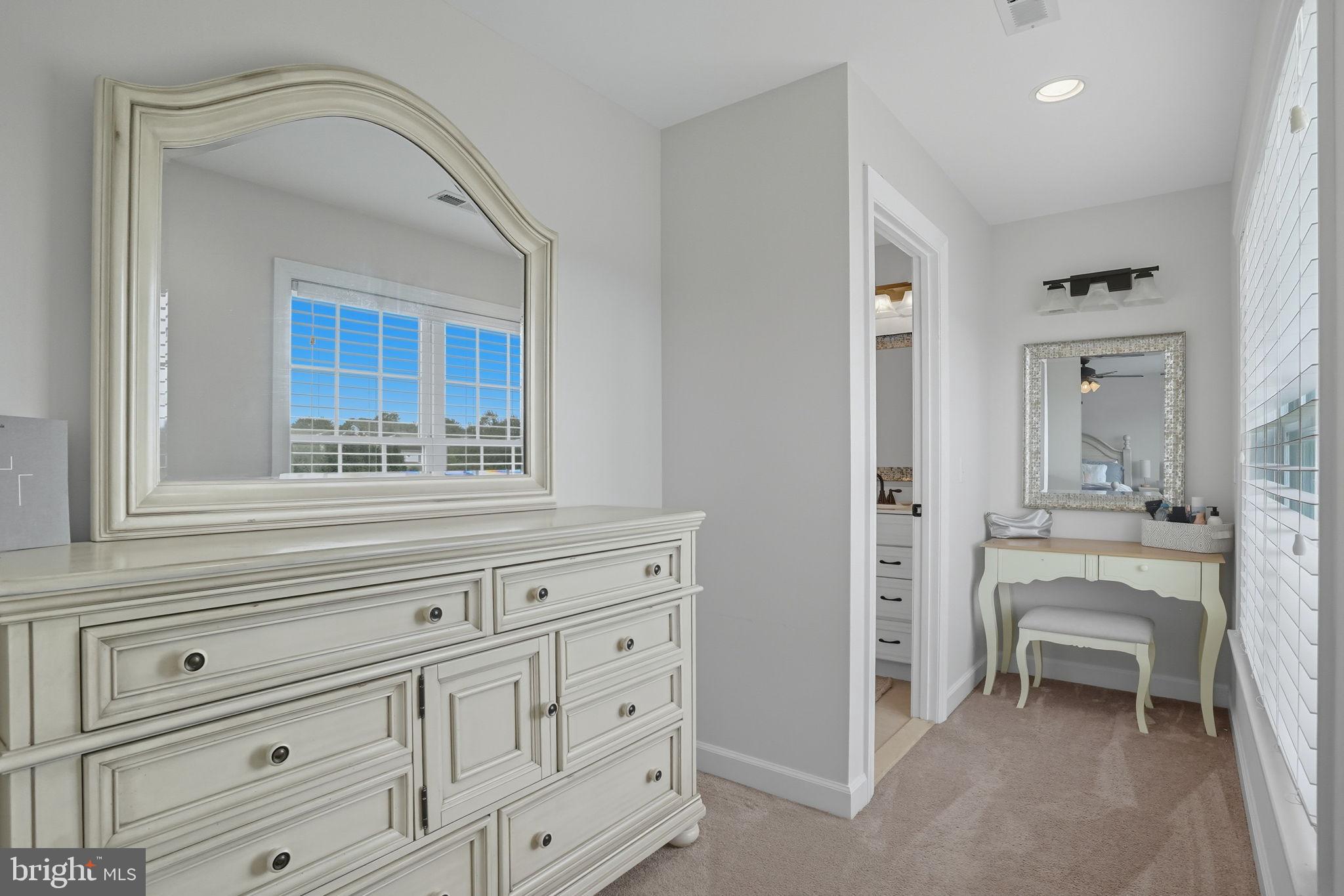 WOLFE POINTE - Residential