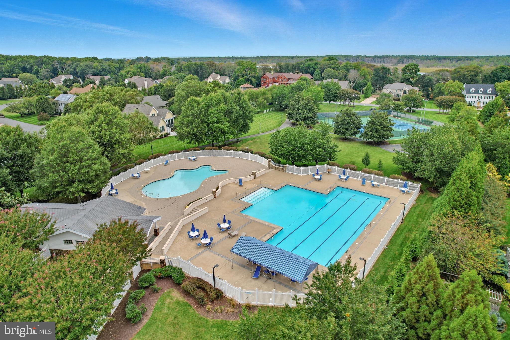 WOLFE POINTE - Residential