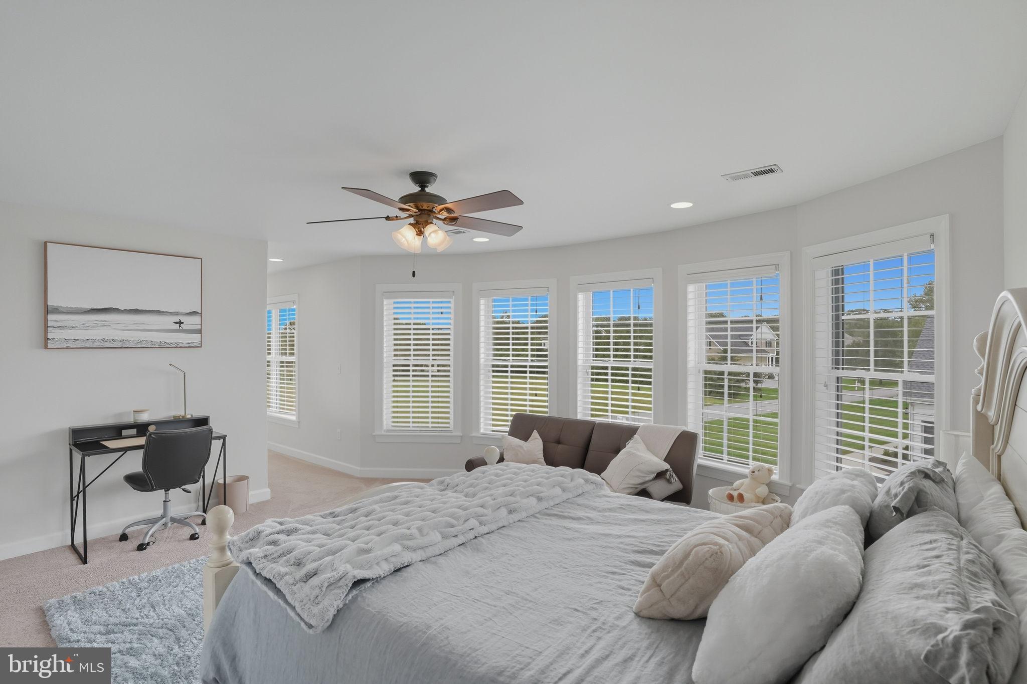 WOLFE POINTE - Residential