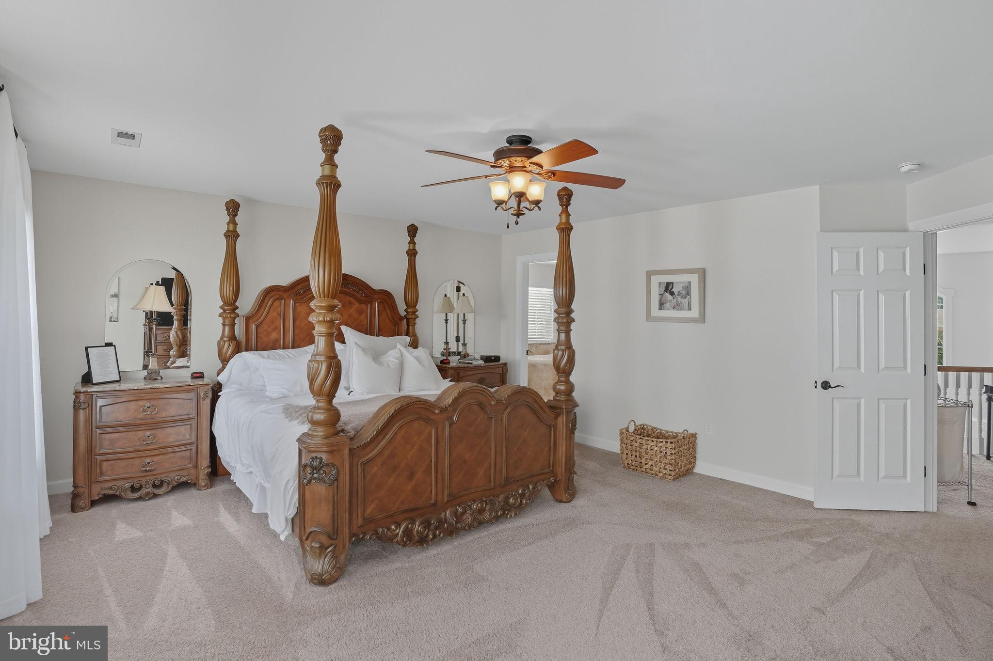 WOLFE POINTE - Residential