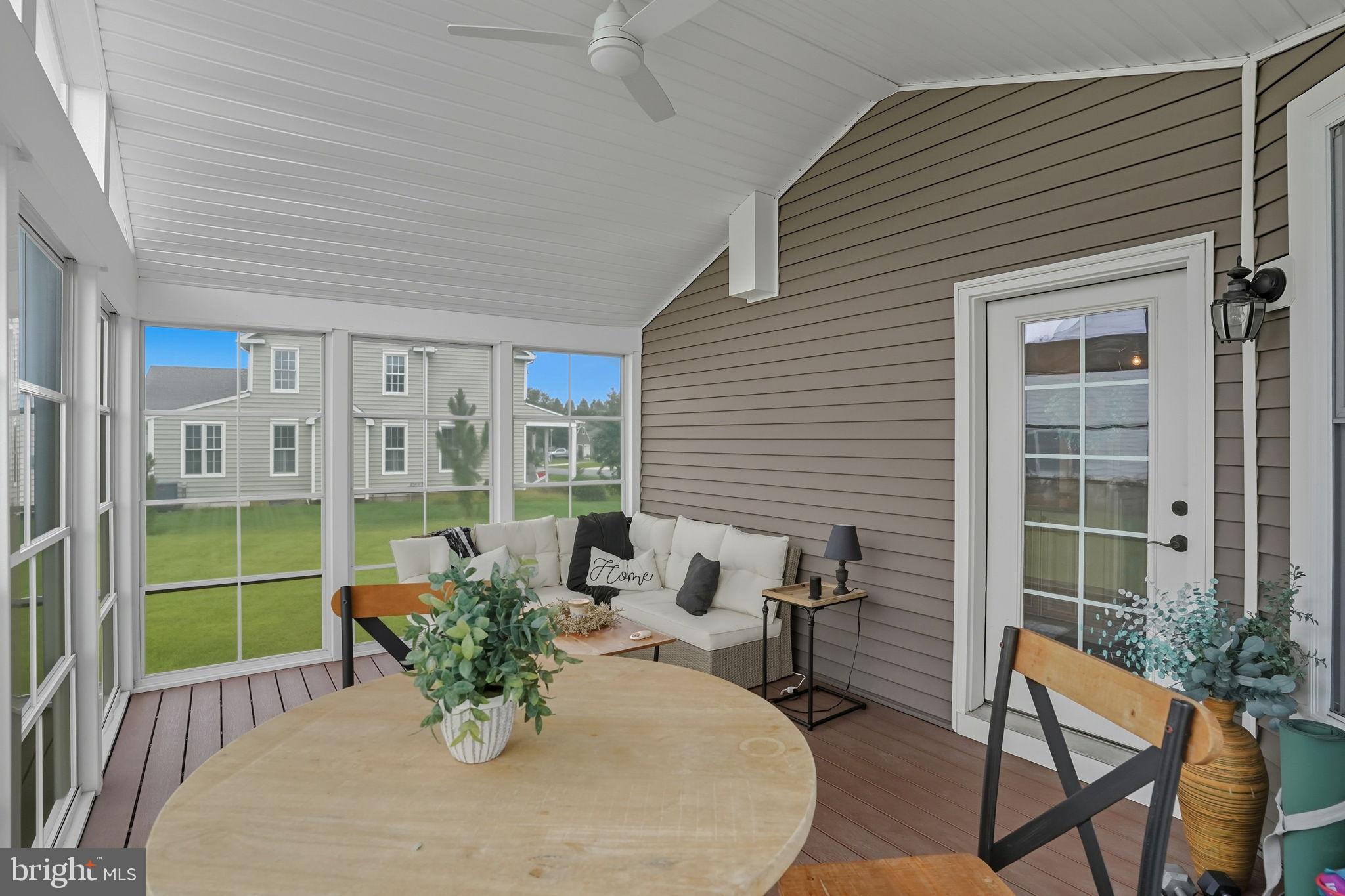 WOLFE POINTE - Residential