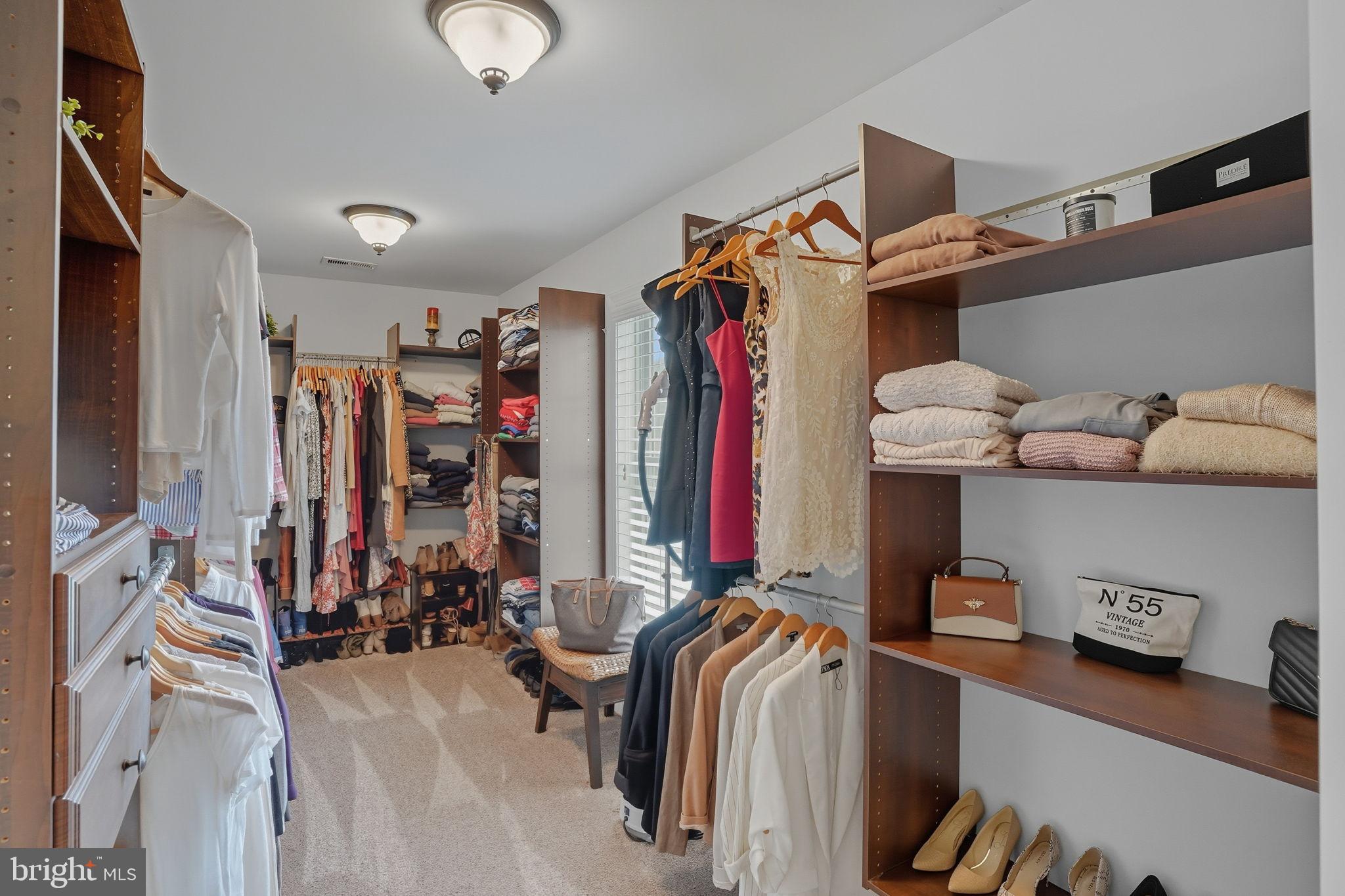 WOLFE POINTE - Residential