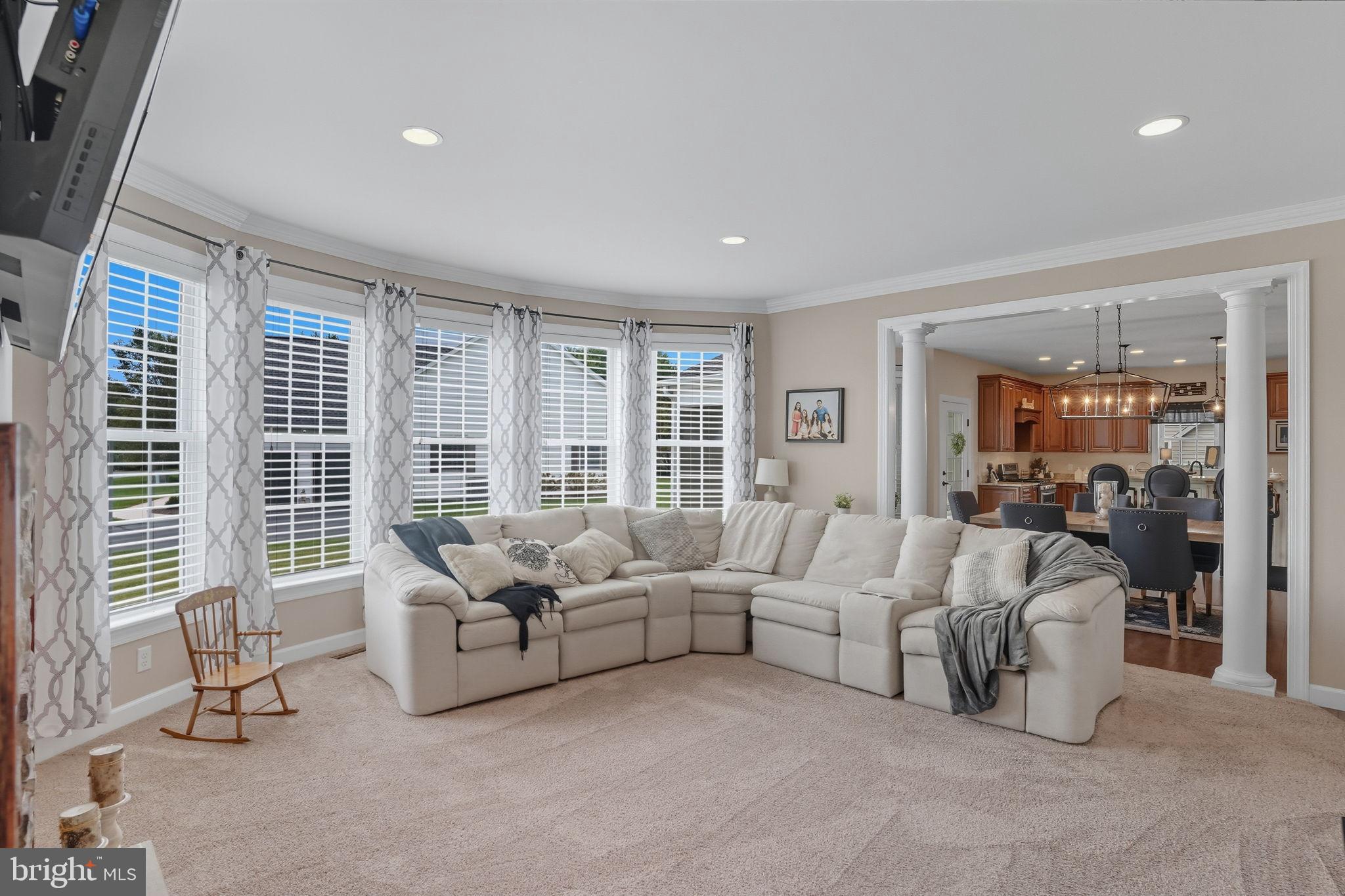 WOLFE POINTE - Residential