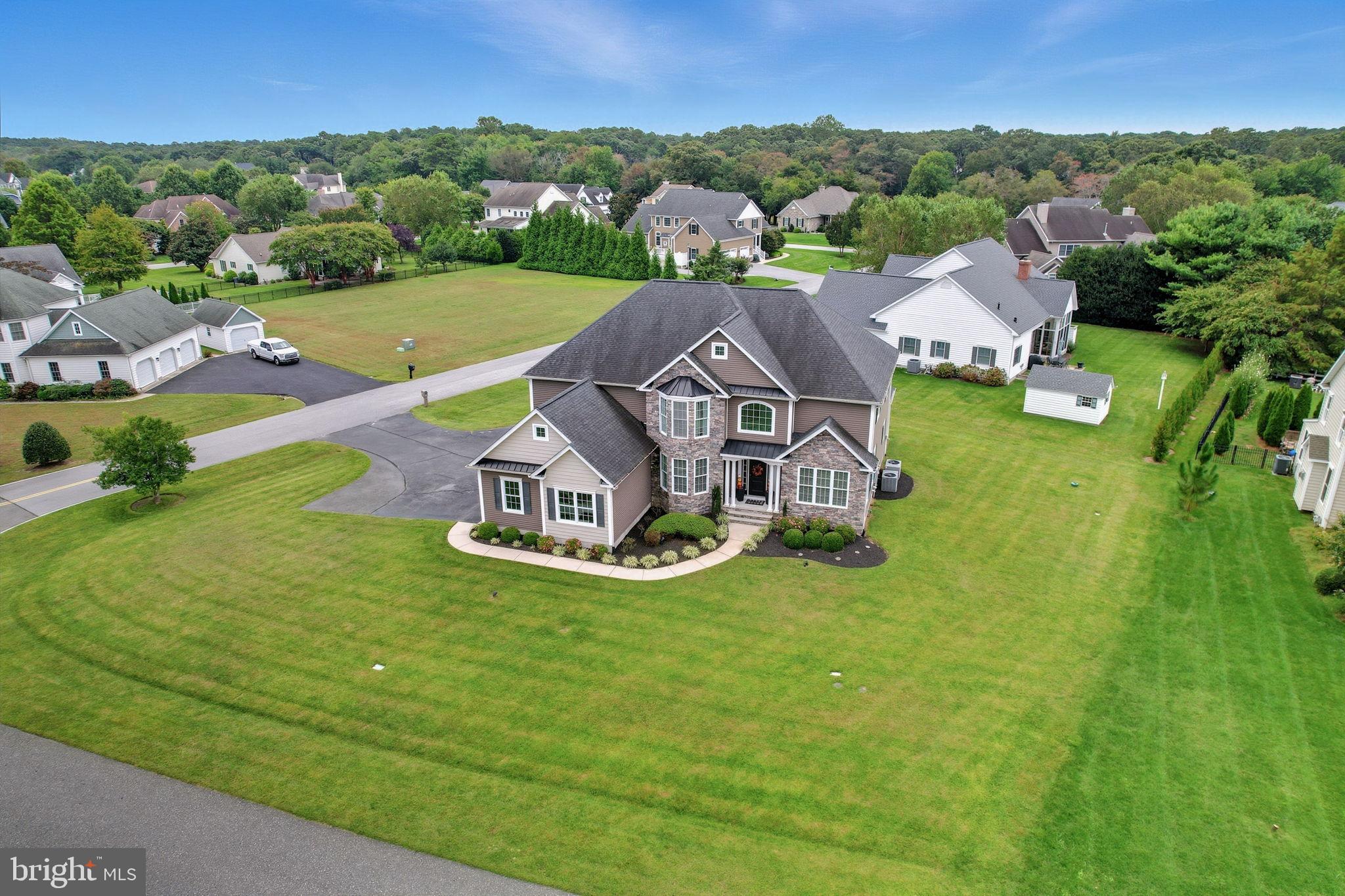 WOLFE POINTE - Residential