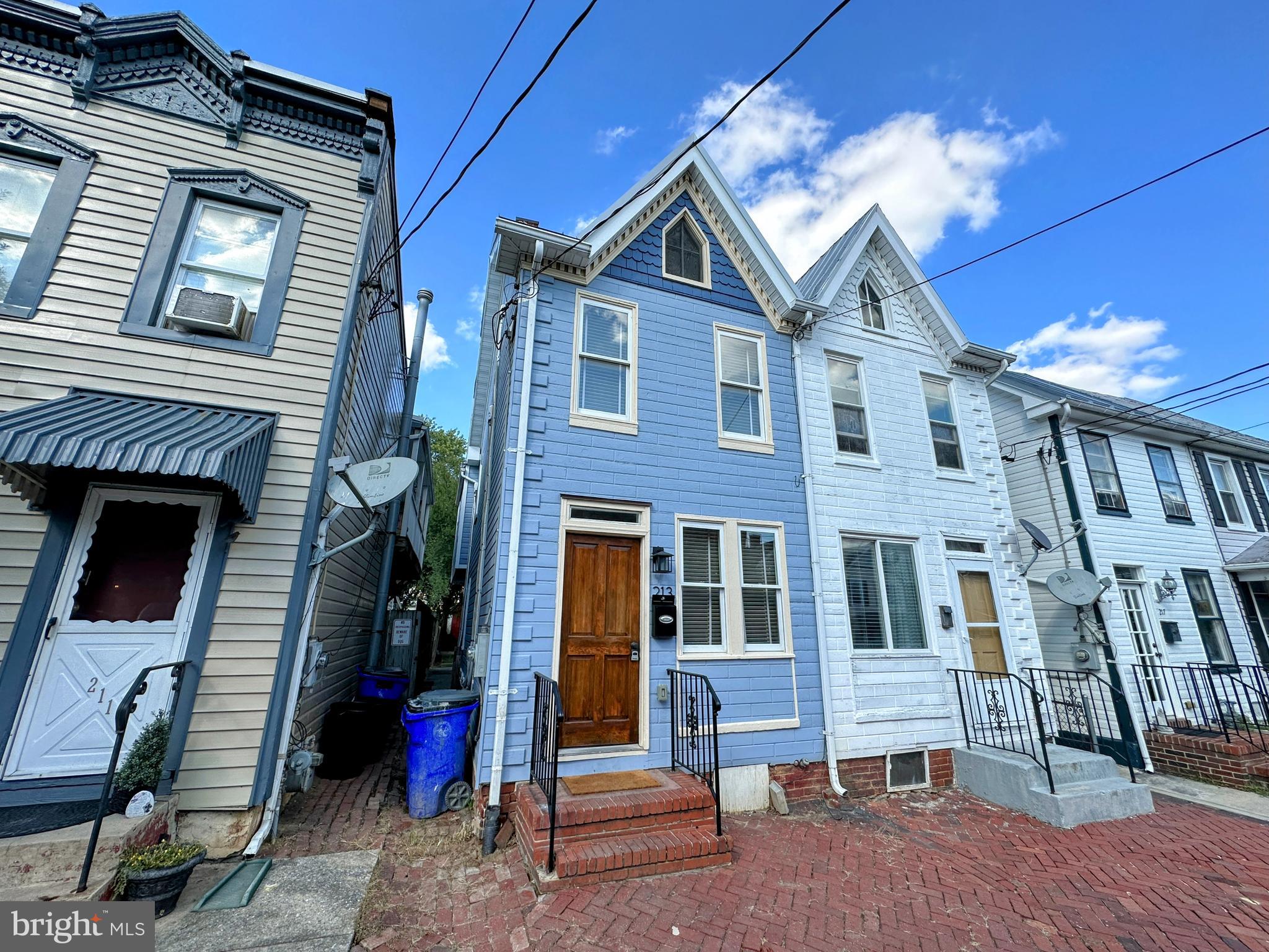 FREDERICK HISTORIC DISTRICT - Residential Lease