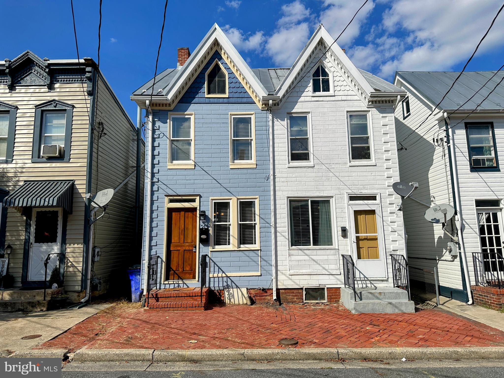 FREDERICK HISTORIC DISTRICT - Residential Lease