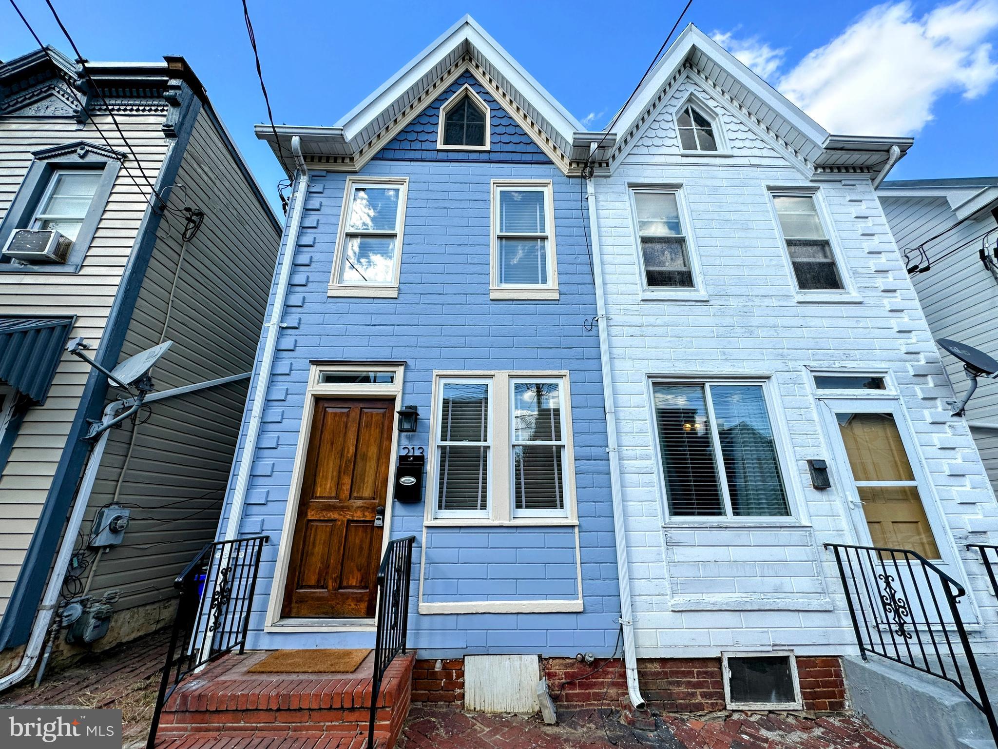 FREDERICK HISTORIC DISTRICT - Residential Lease