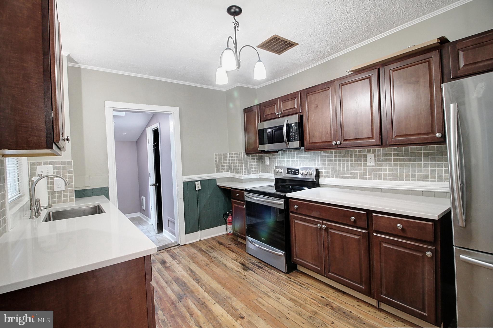 FREDERICK HISTORIC DISTRICT - Residential Lease