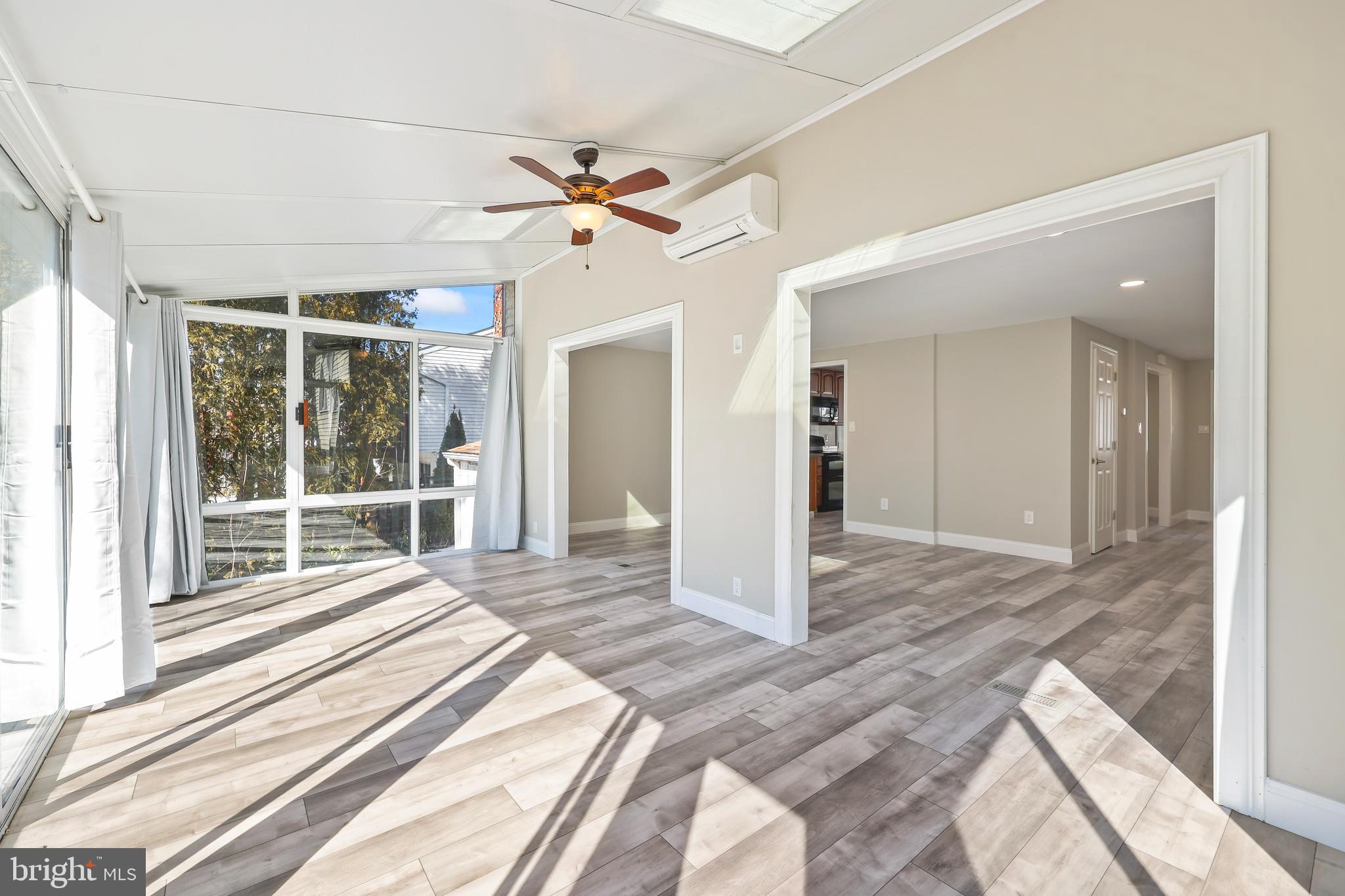 HOLMES RUN CROSSING - Residential