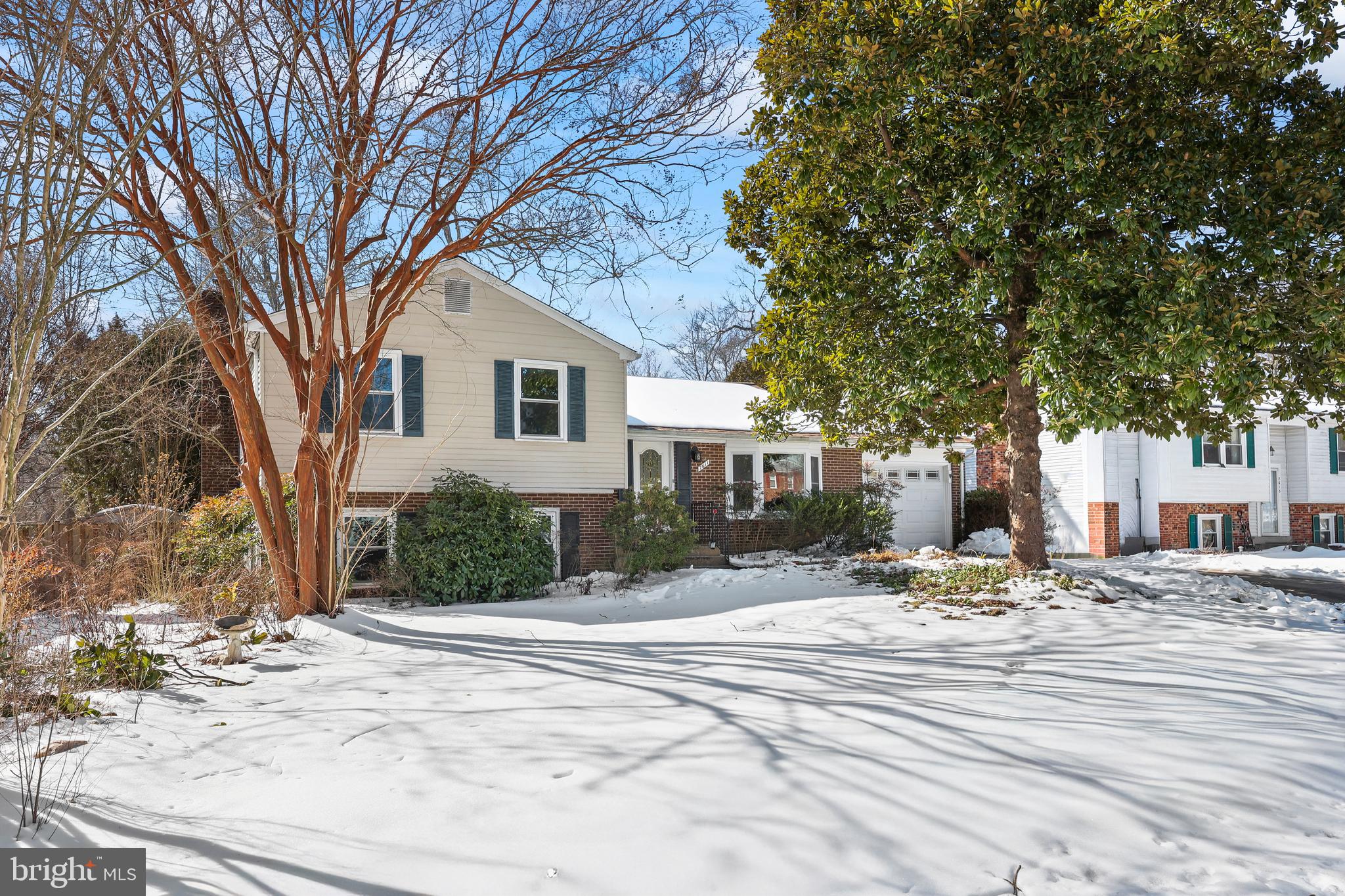 HOLMES RUN CROSSING - Residential