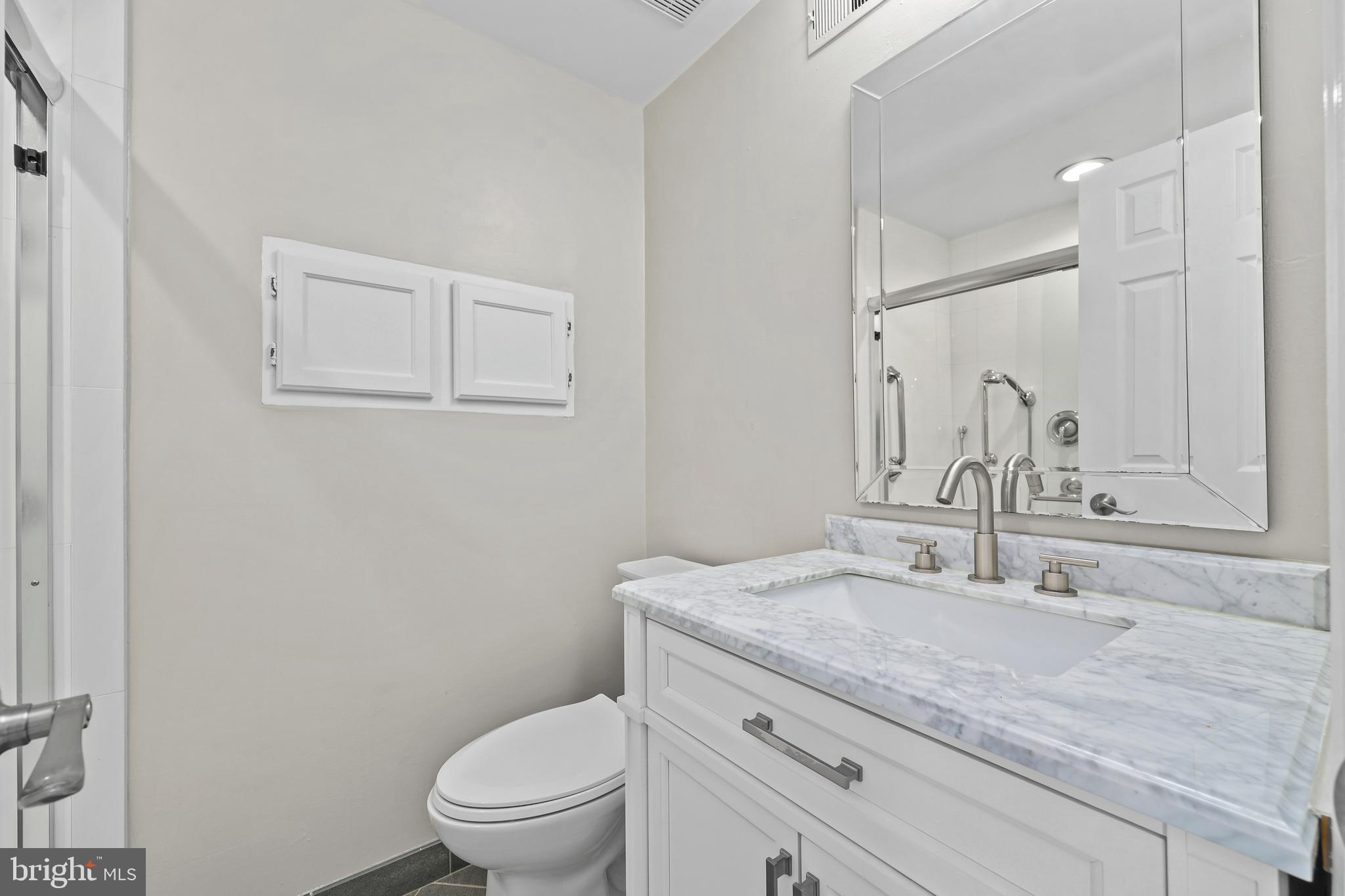 HOLMES RUN CROSSING - Residential