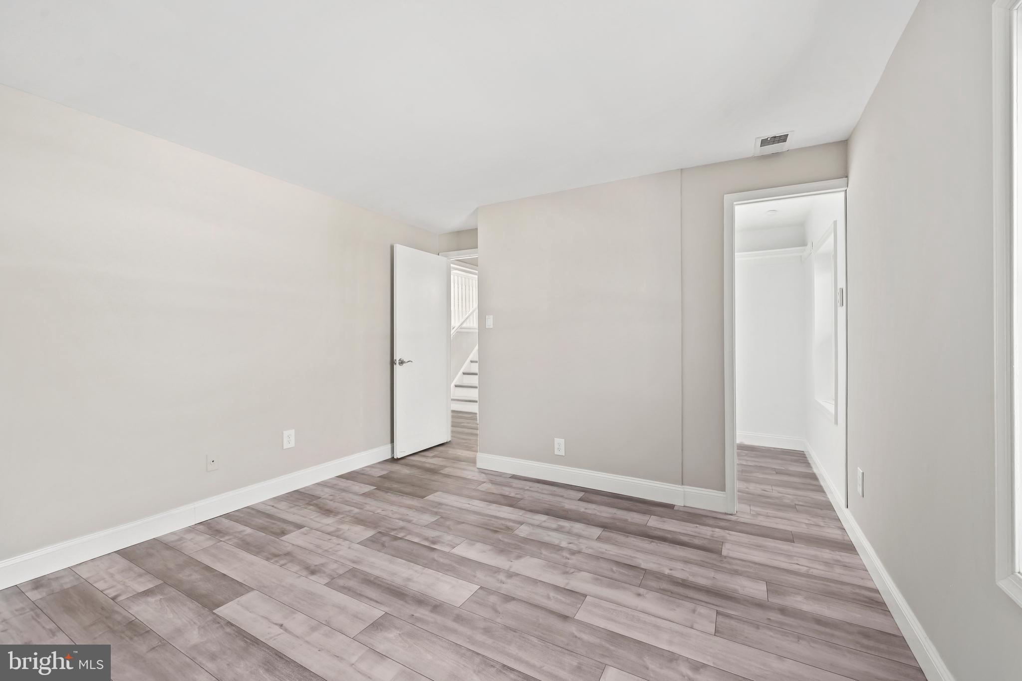 HOLMES RUN CROSSING - Residential