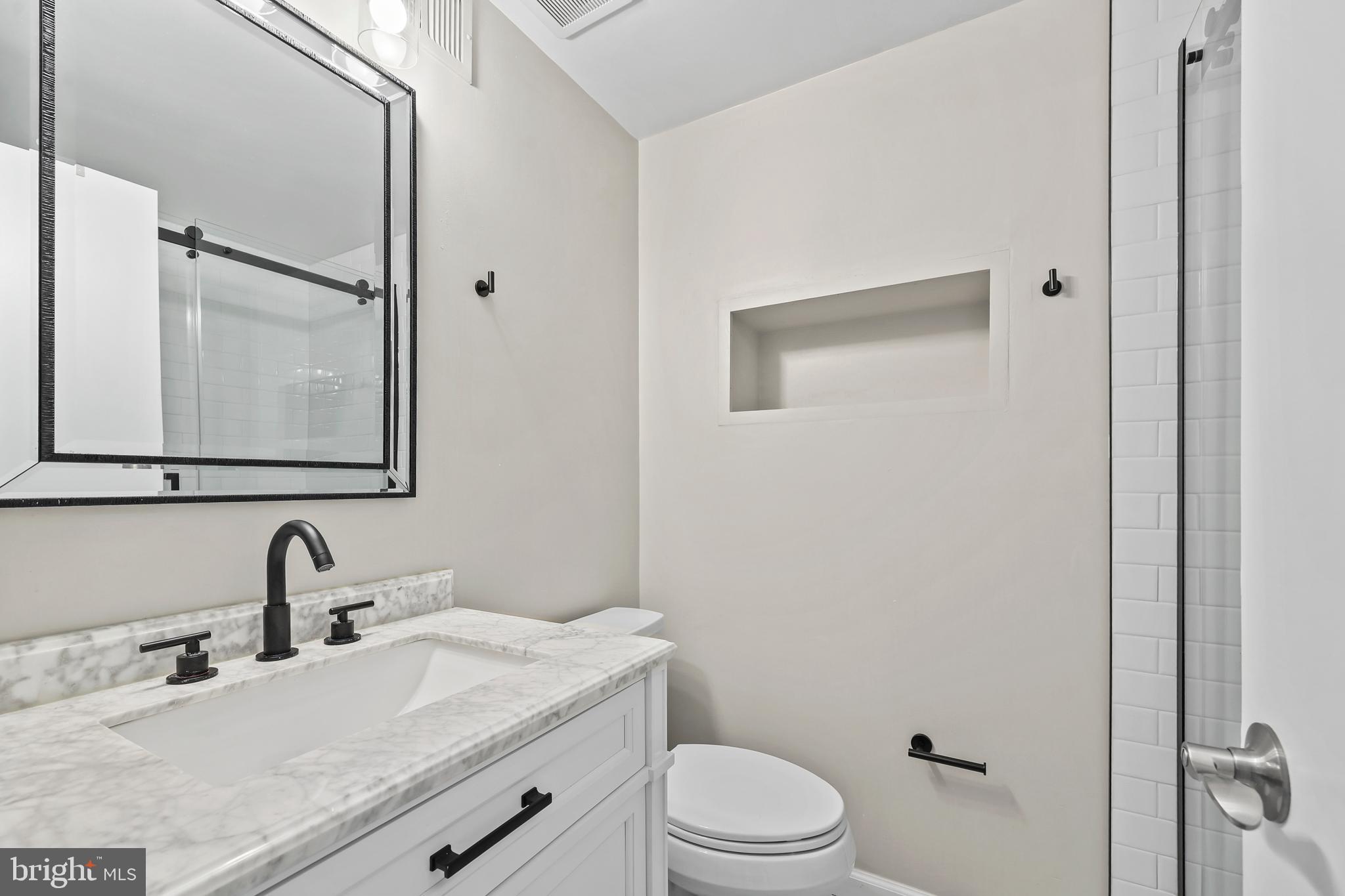 HOLMES RUN CROSSING - Residential