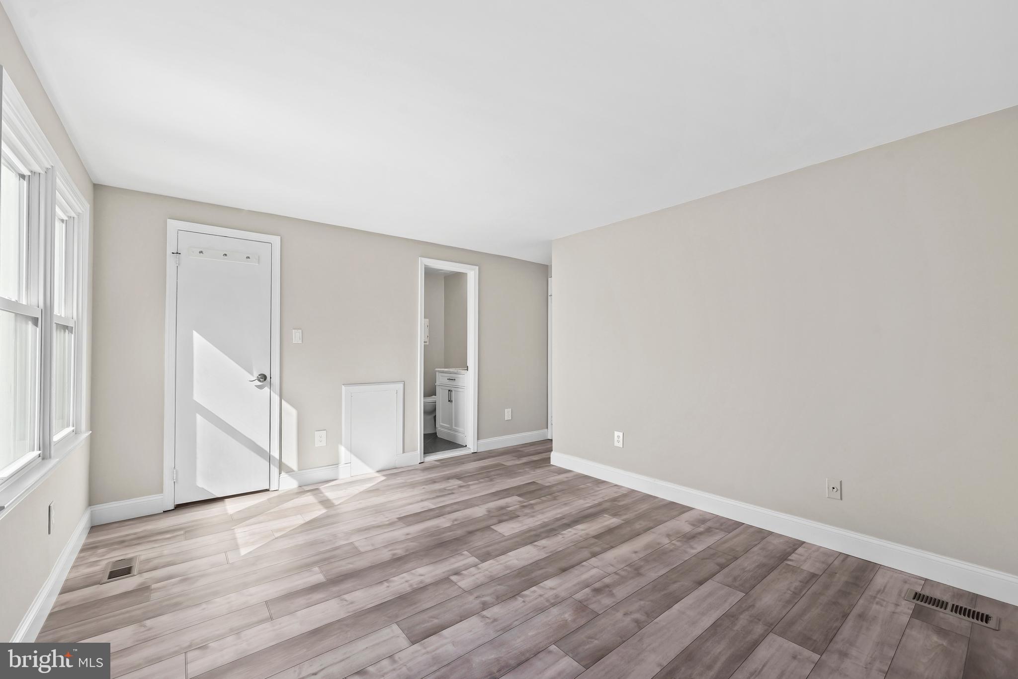 HOLMES RUN CROSSING - Residential