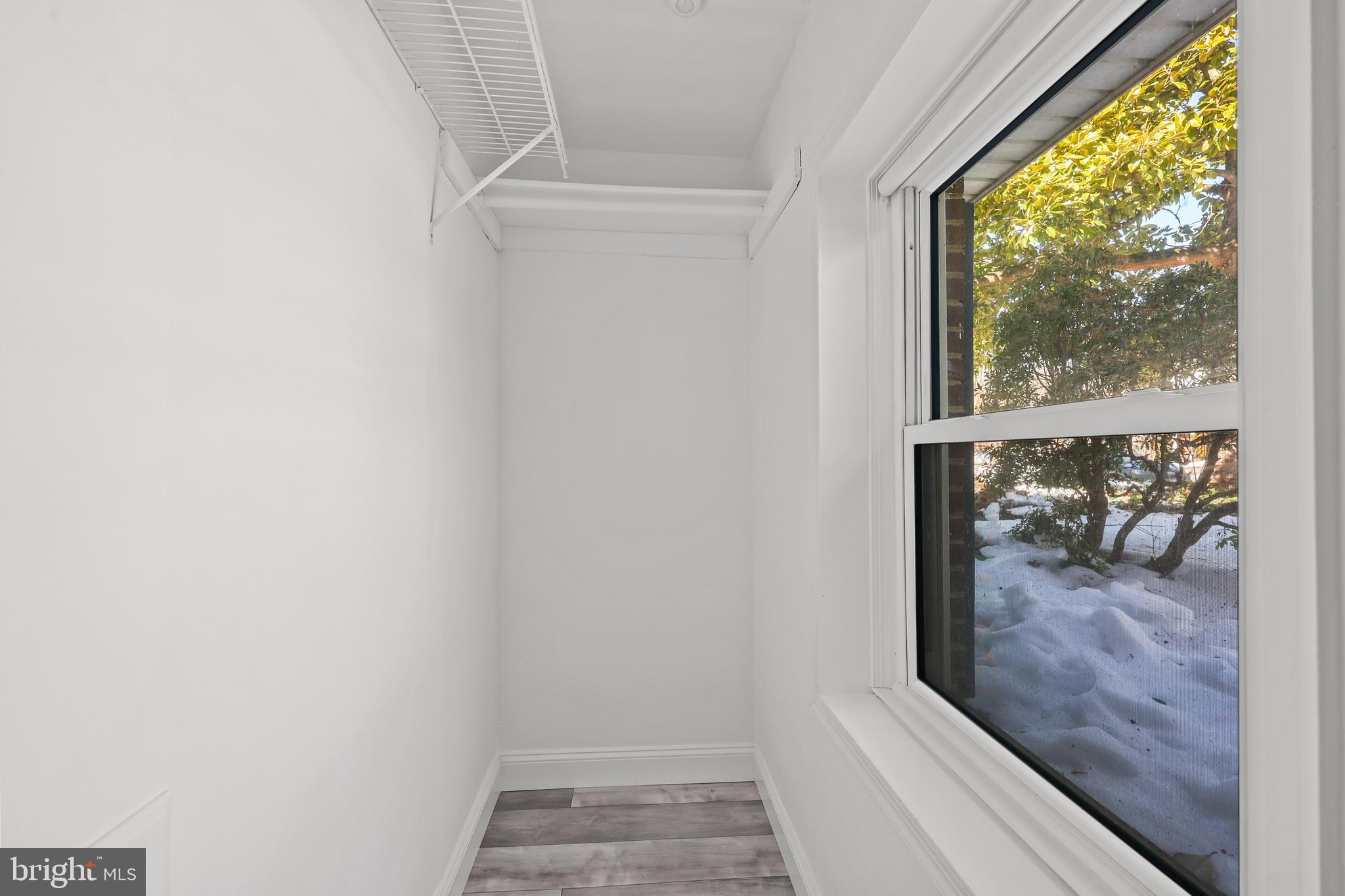 HOLMES RUN CROSSING - Residential