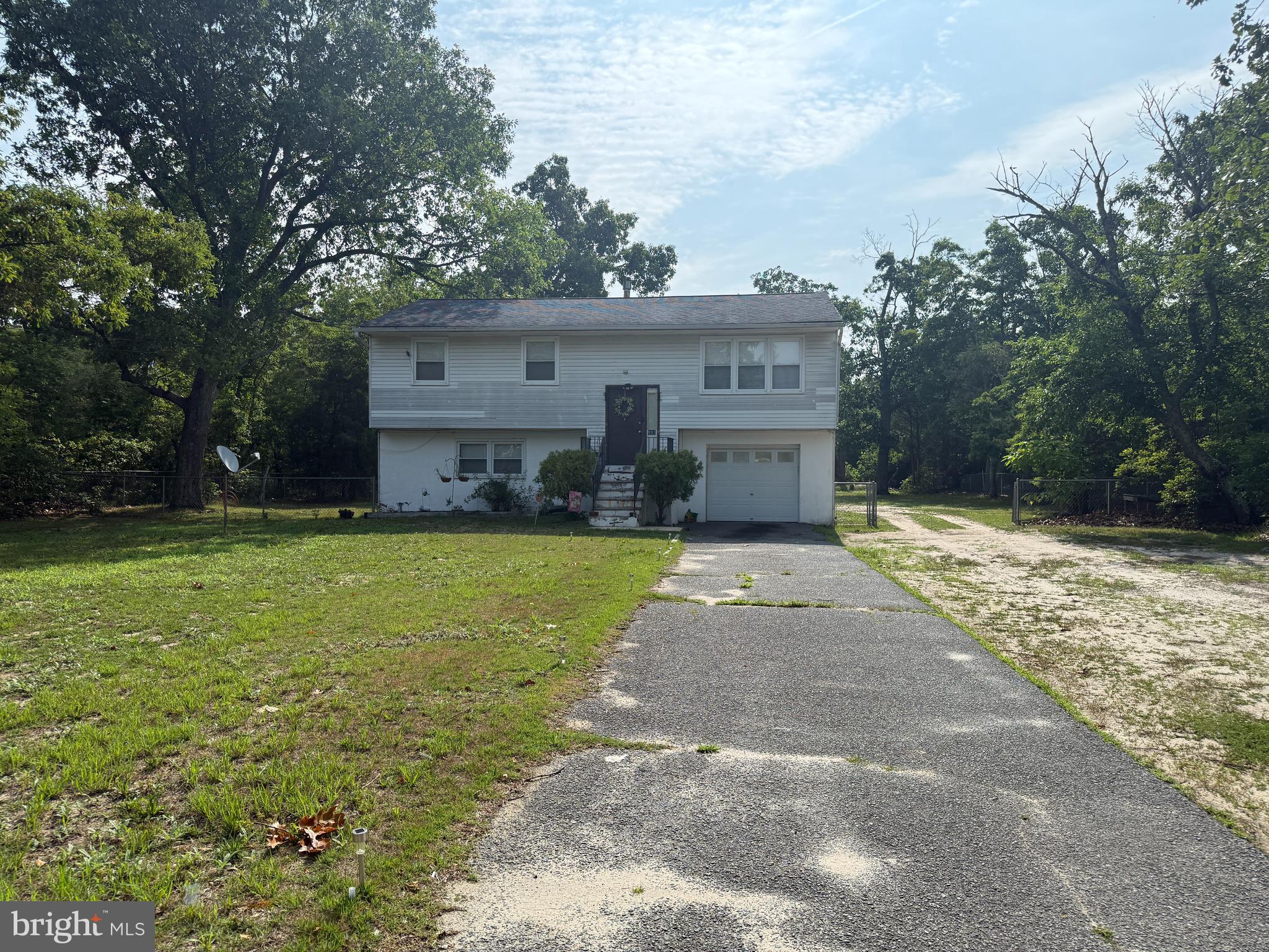 891 N MILL ROAD
