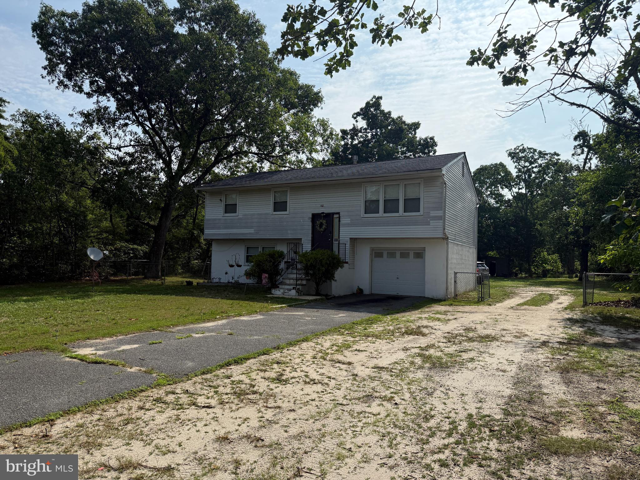 891 N MILL ROAD