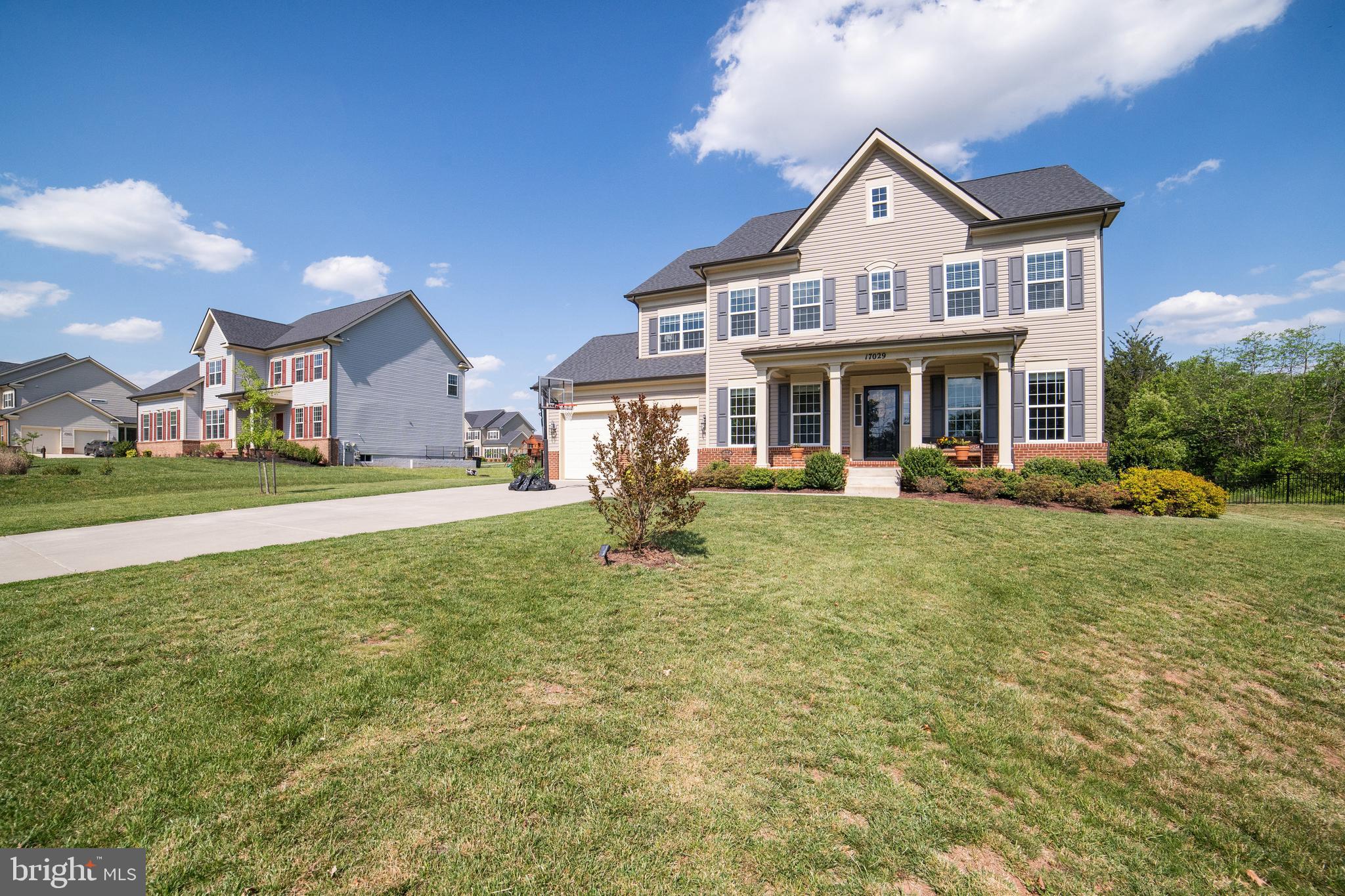 RUSSELL BRANCH ESTATES - Residential