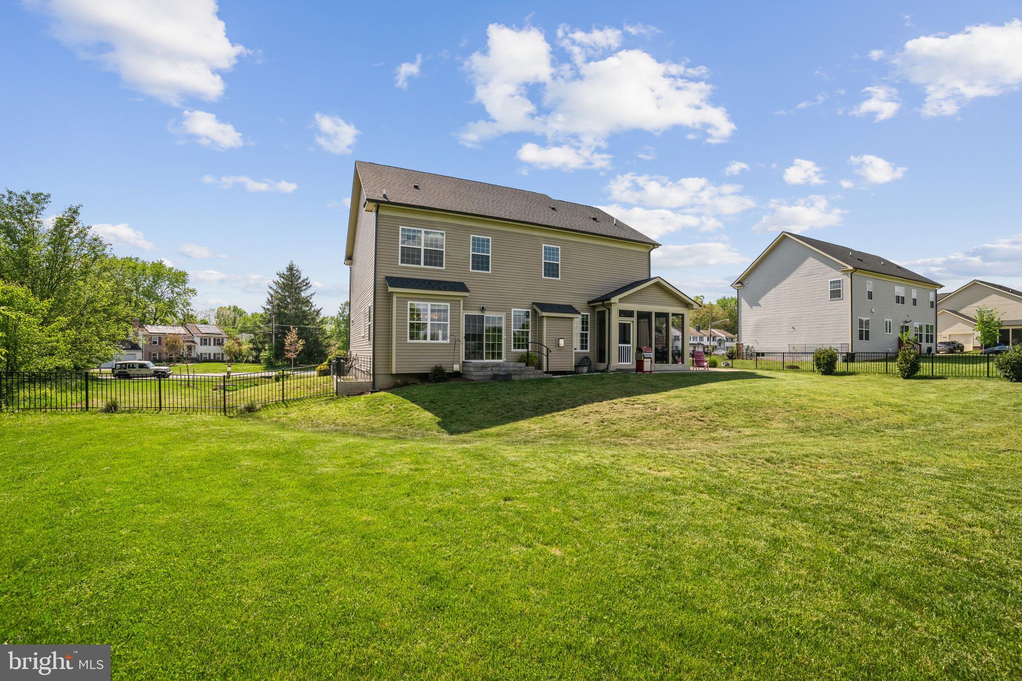 RUSSELL BRANCH ESTATES - Residential