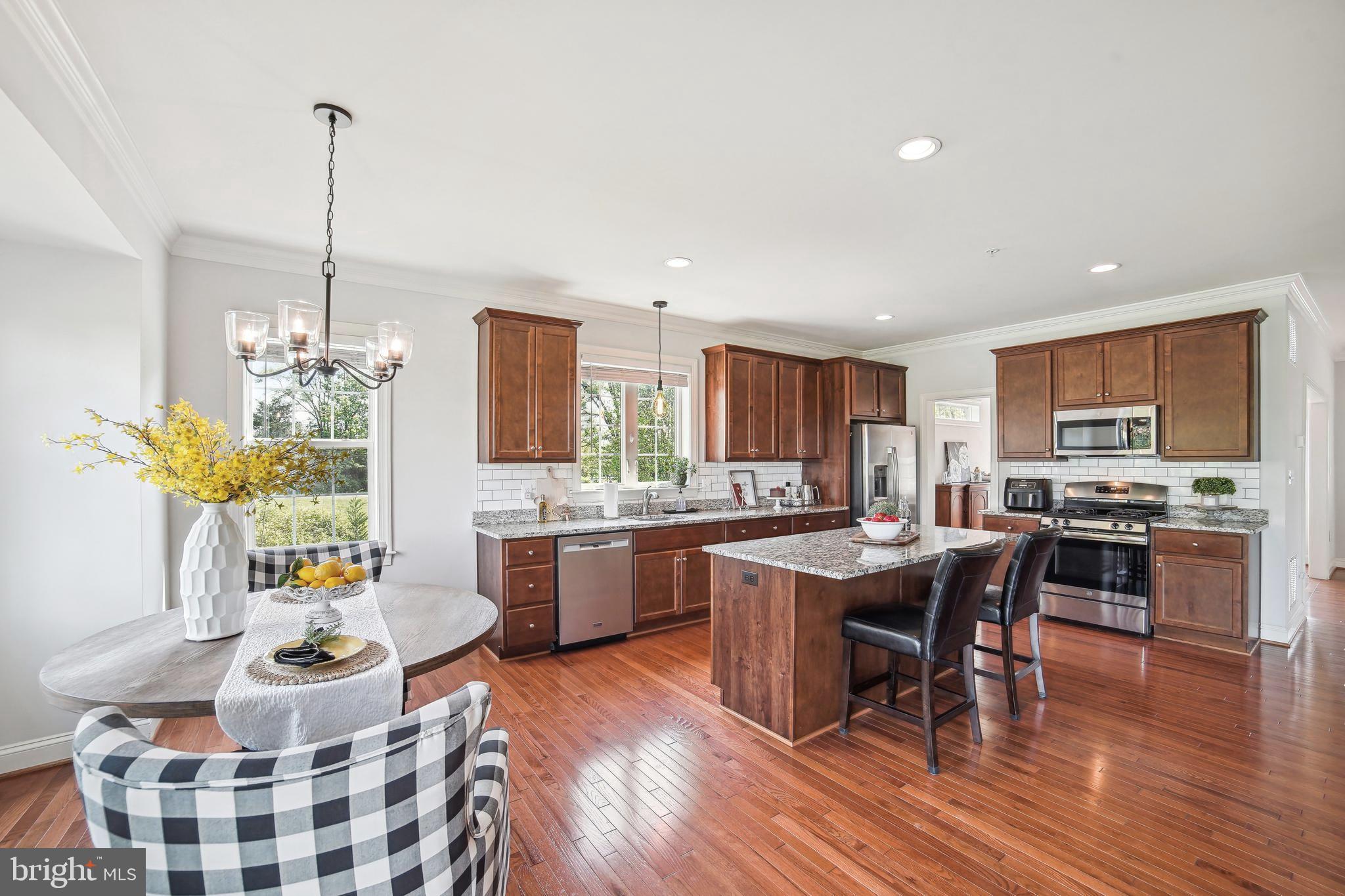 RUSSELL BRANCH ESTATES - Residential