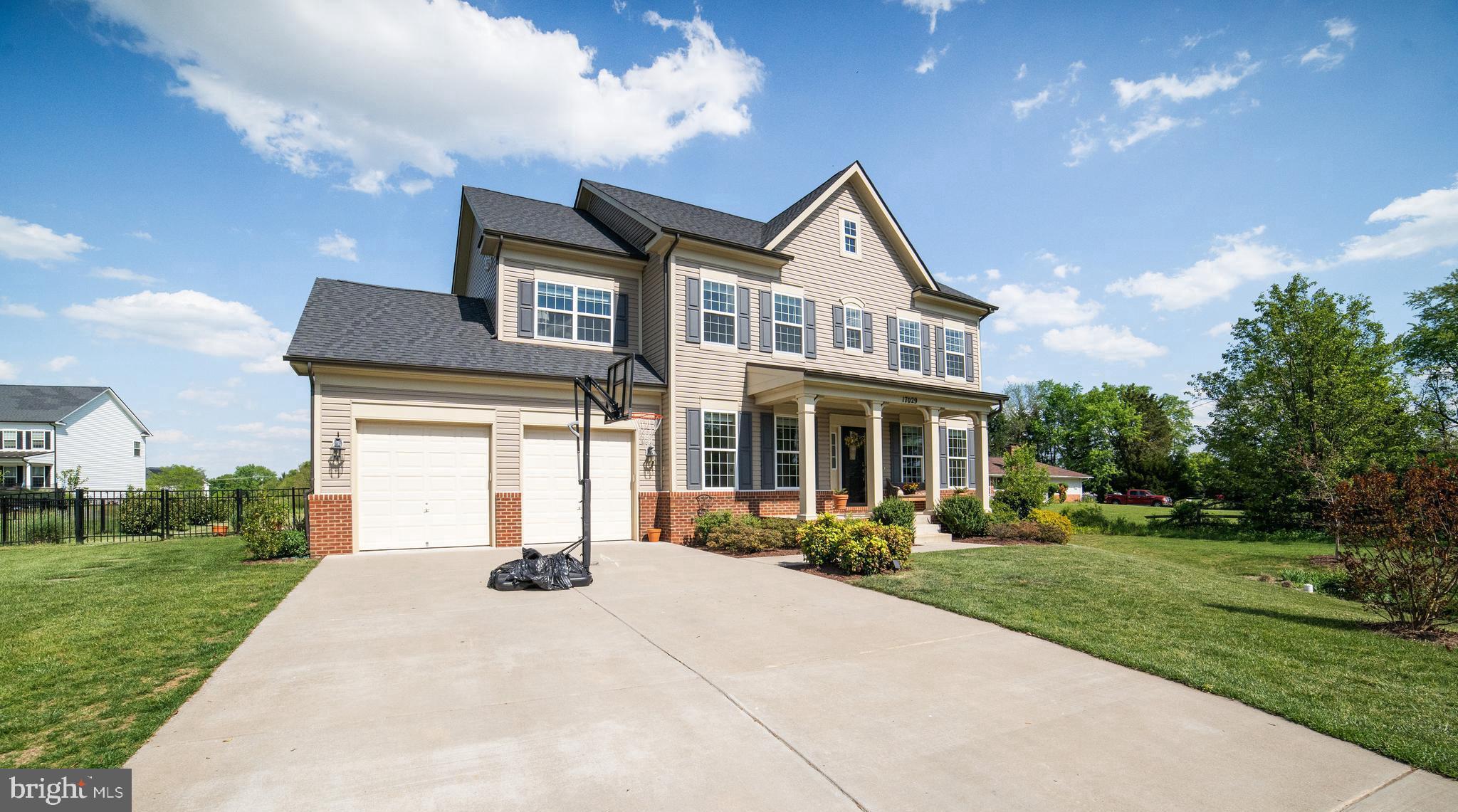 RUSSELL BRANCH ESTATES - Residential