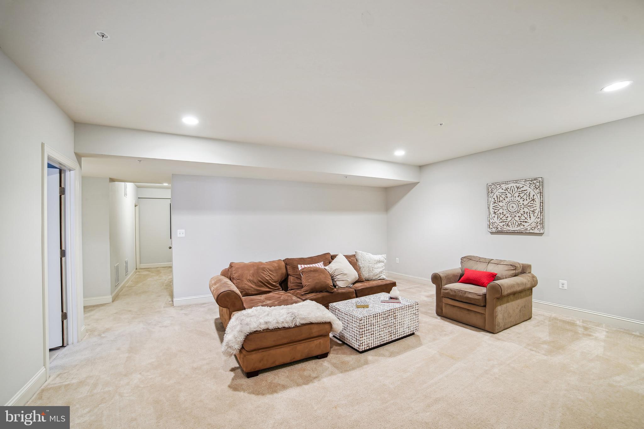 RUSSELL BRANCH ESTATES - Residential