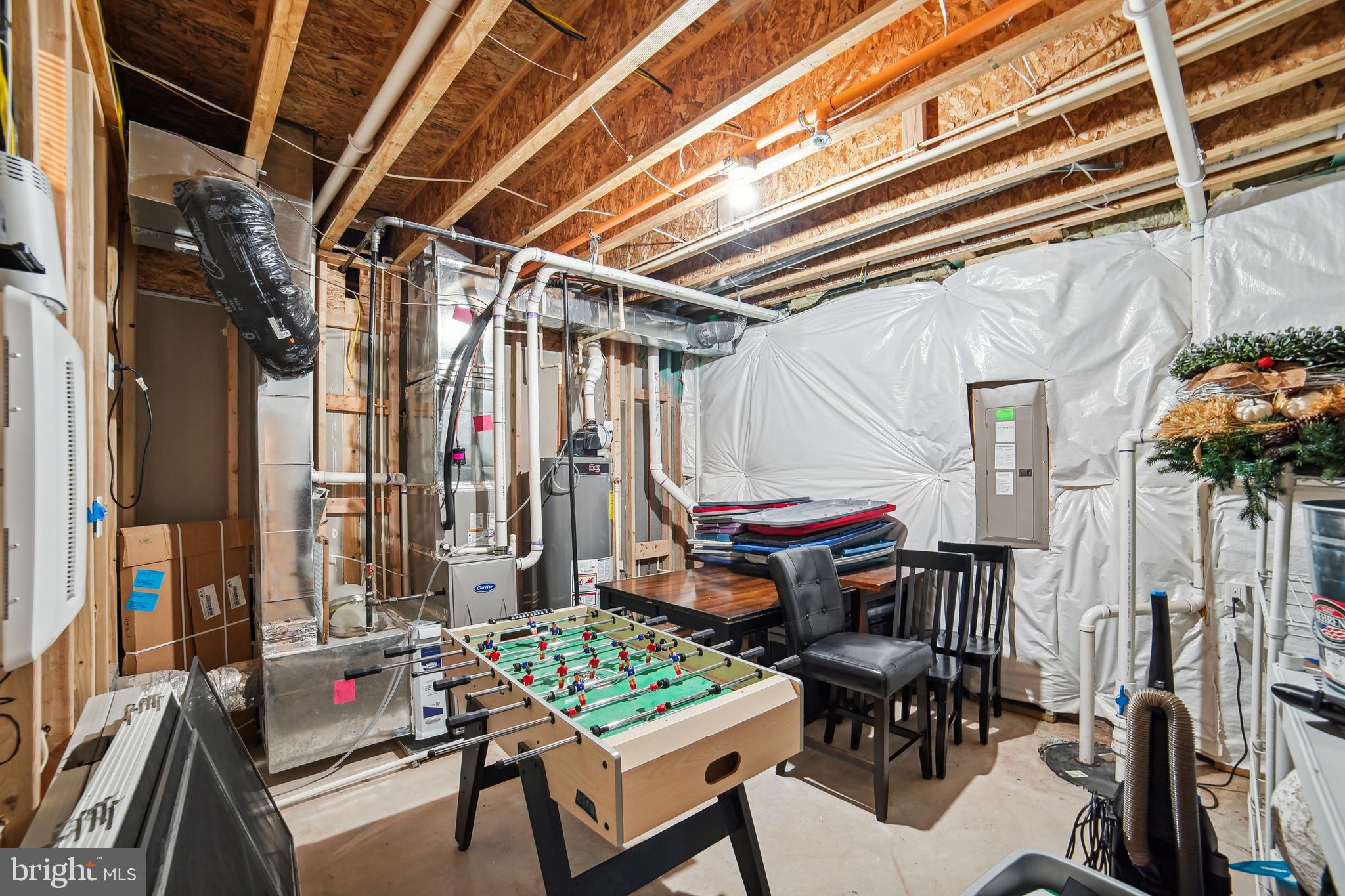 RUSSELL BRANCH ESTATES - Residential