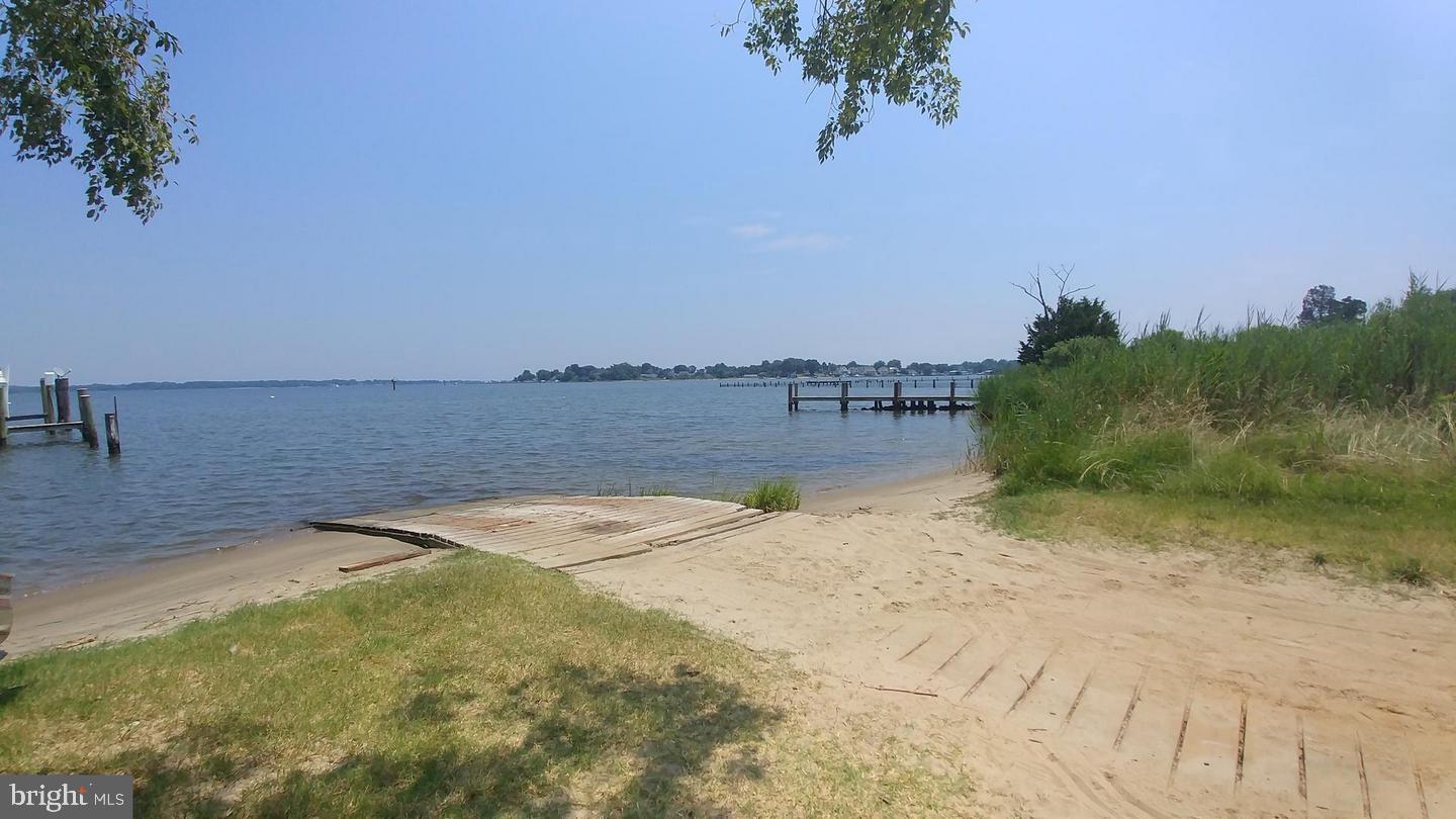 SELBY ON THE BAY - Residential