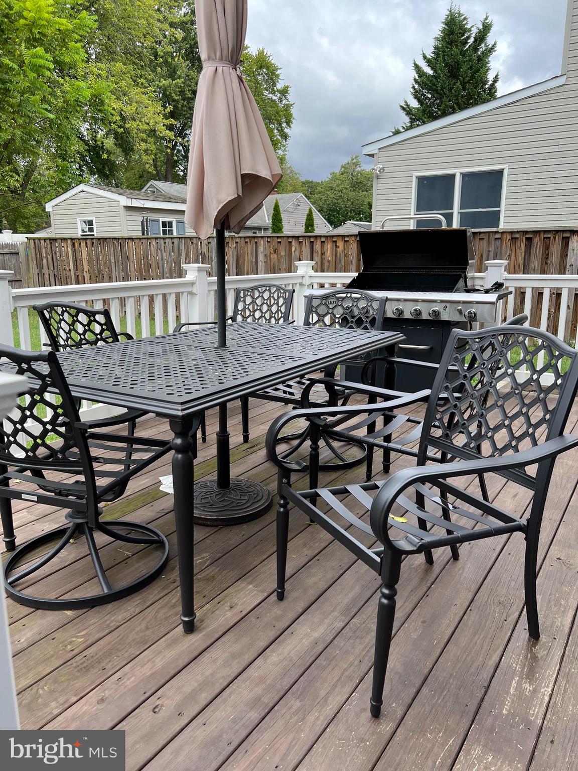 SELBY ON THE BAY - Residential