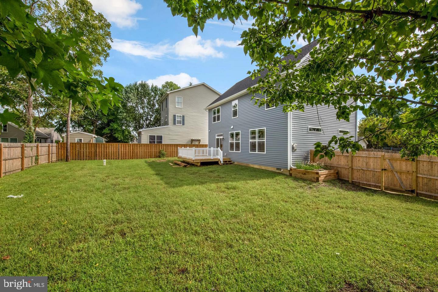 SELBY ON THE BAY - Residential