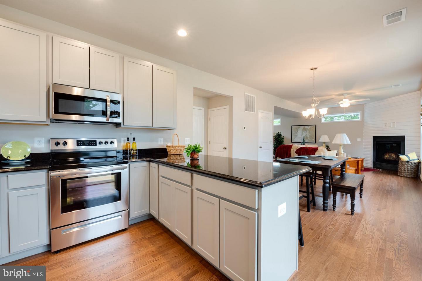 SELBY ON THE BAY - Residential