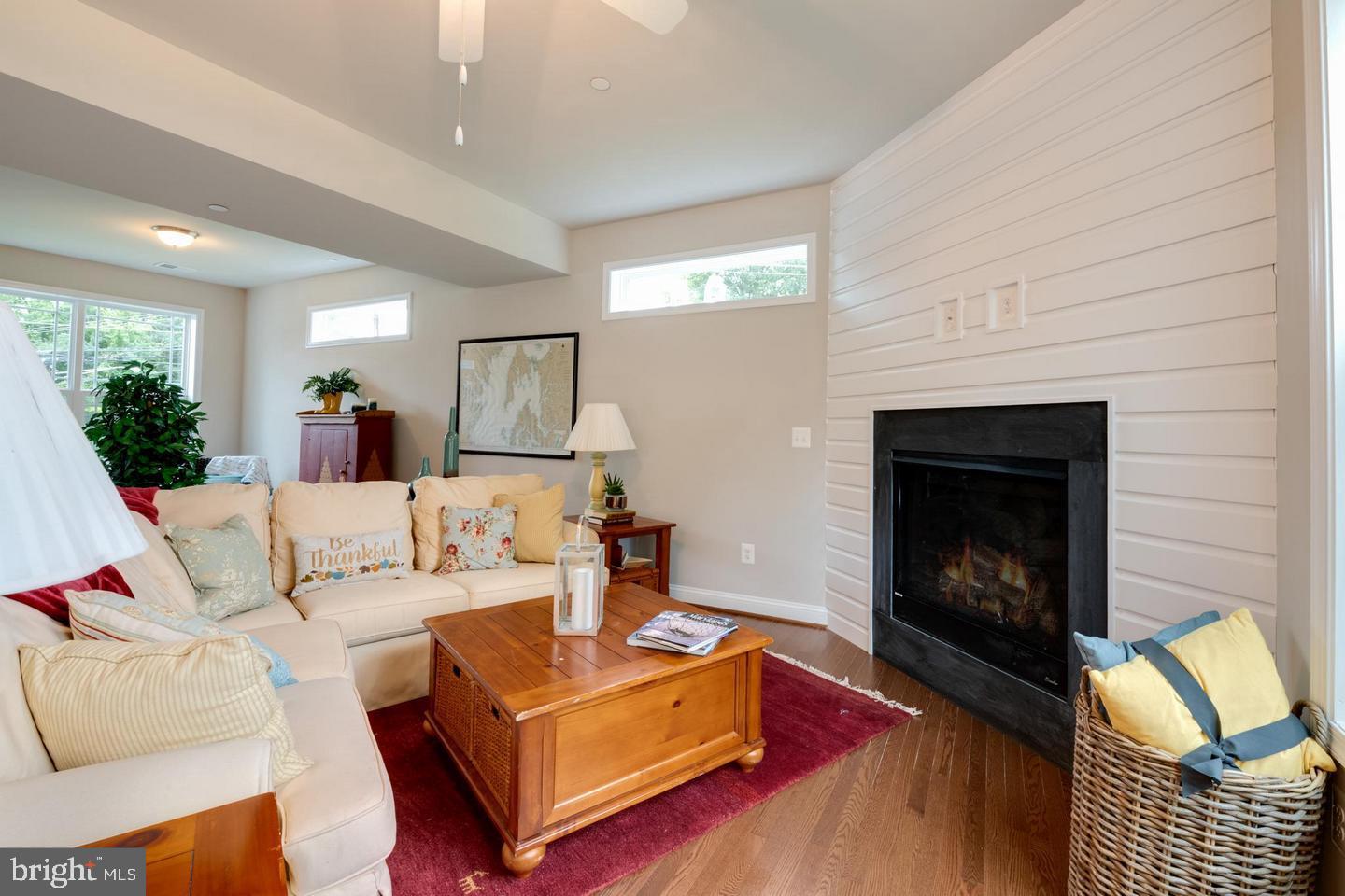 SELBY ON THE BAY - Residential