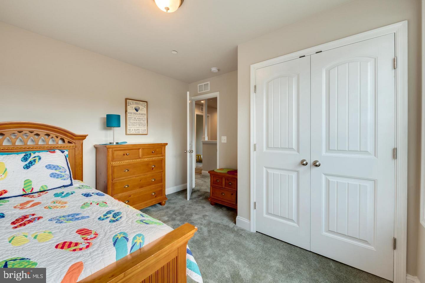 SELBY ON THE BAY - Residential