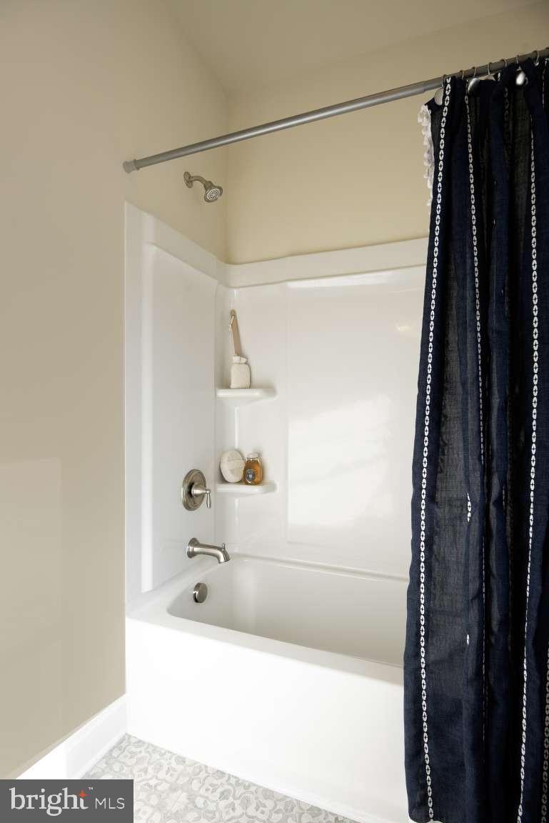 COURSEYS POINT - Residential