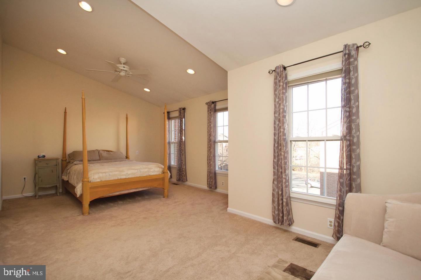 TIMBERLAWN - Residential Lease