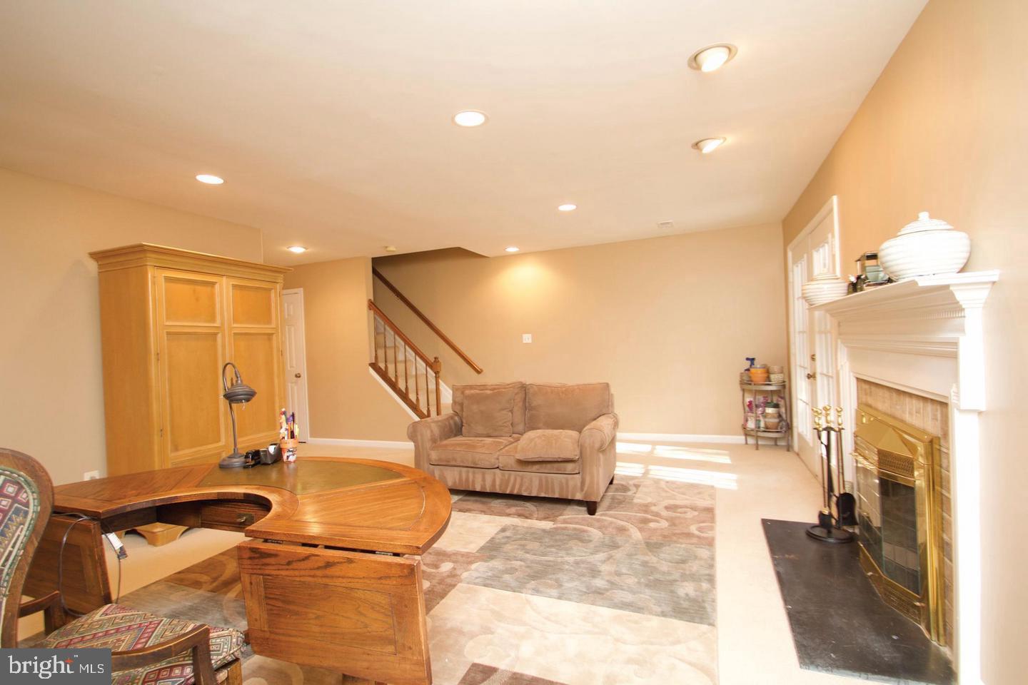 TIMBERLAWN - Residential Lease