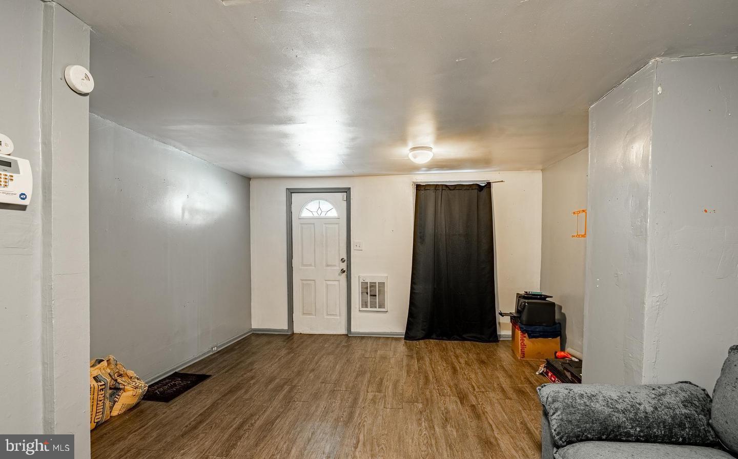 323 MULBERRY STREET