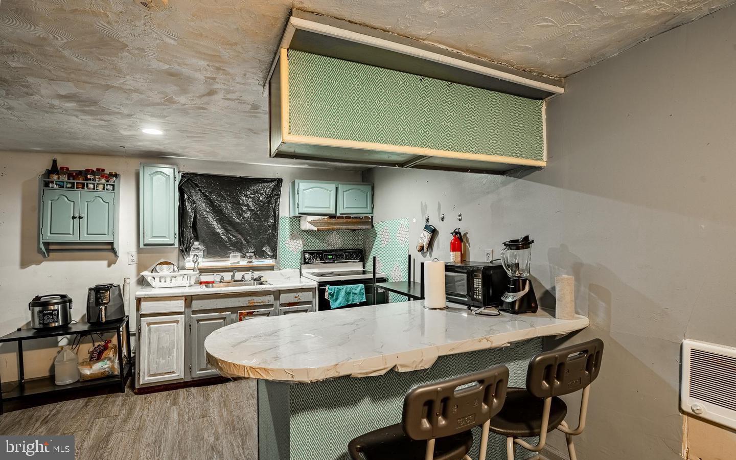 323 MULBERRY STREET
