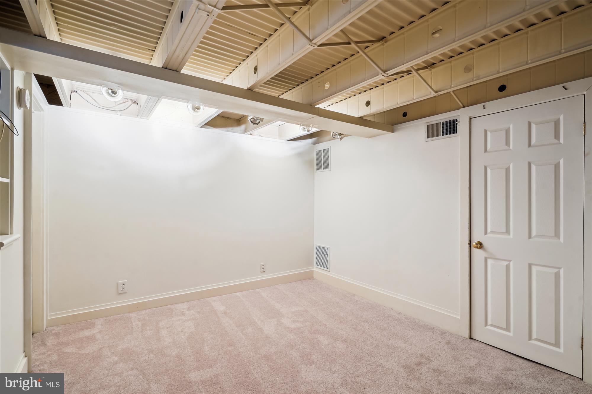 WESTOVER - Residential Lease